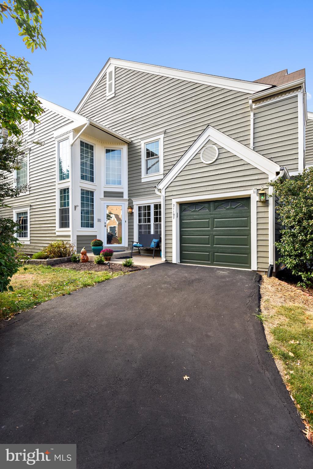 ASHBURN FARM - Residential