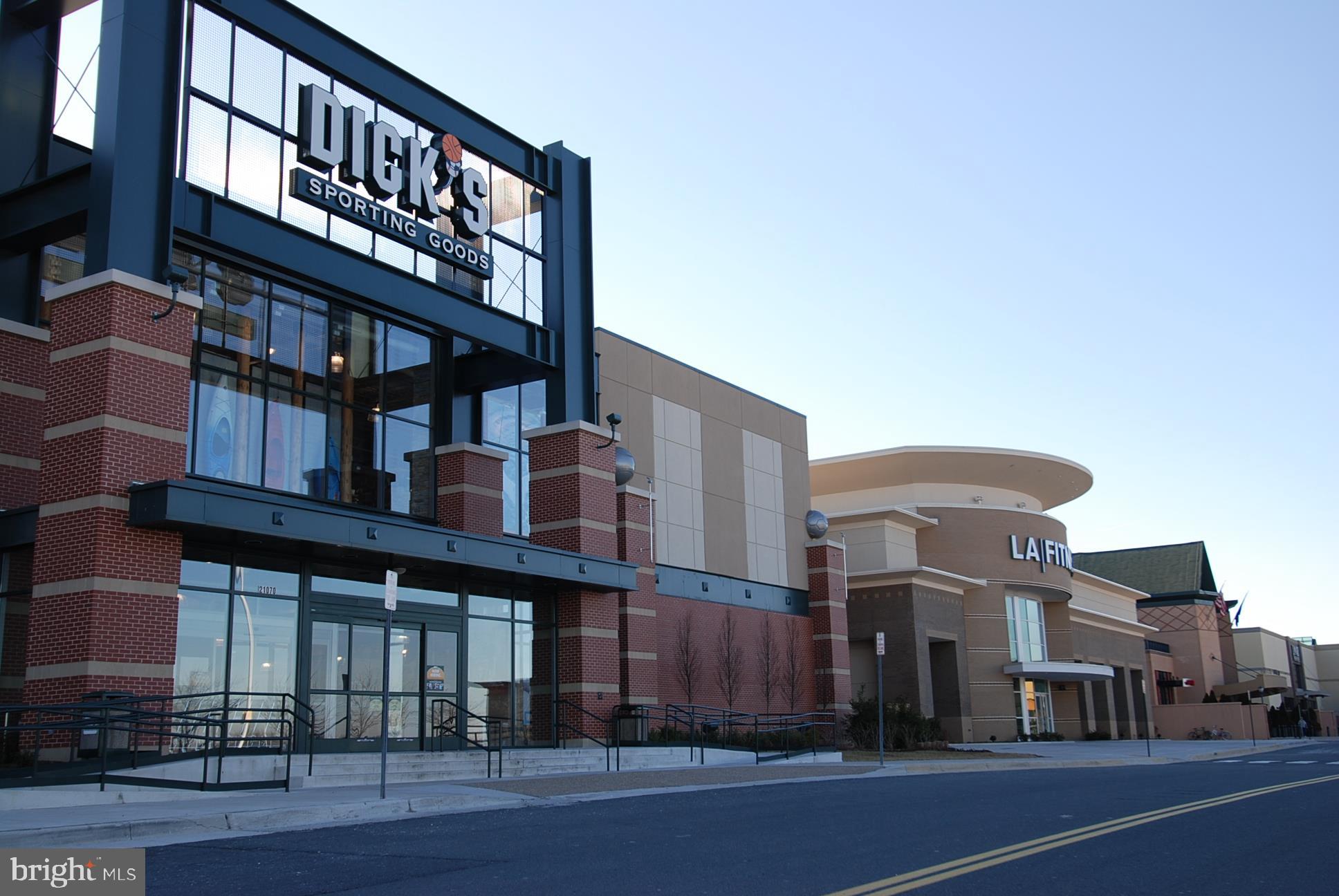 ASHBURN FARM - Residential