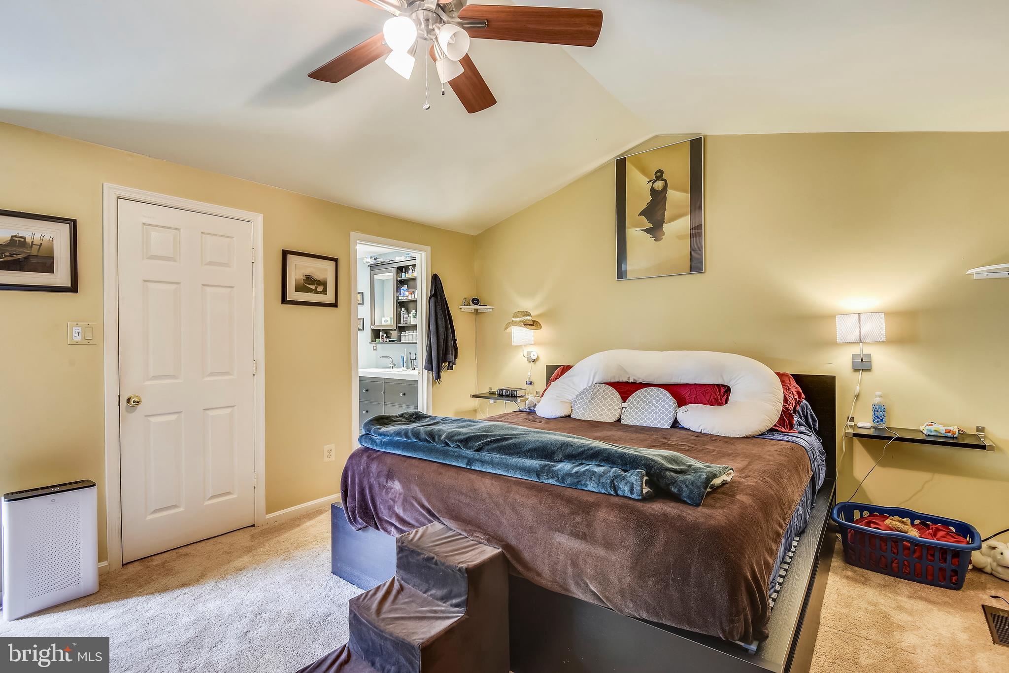 ASHBURN FARM - Residential