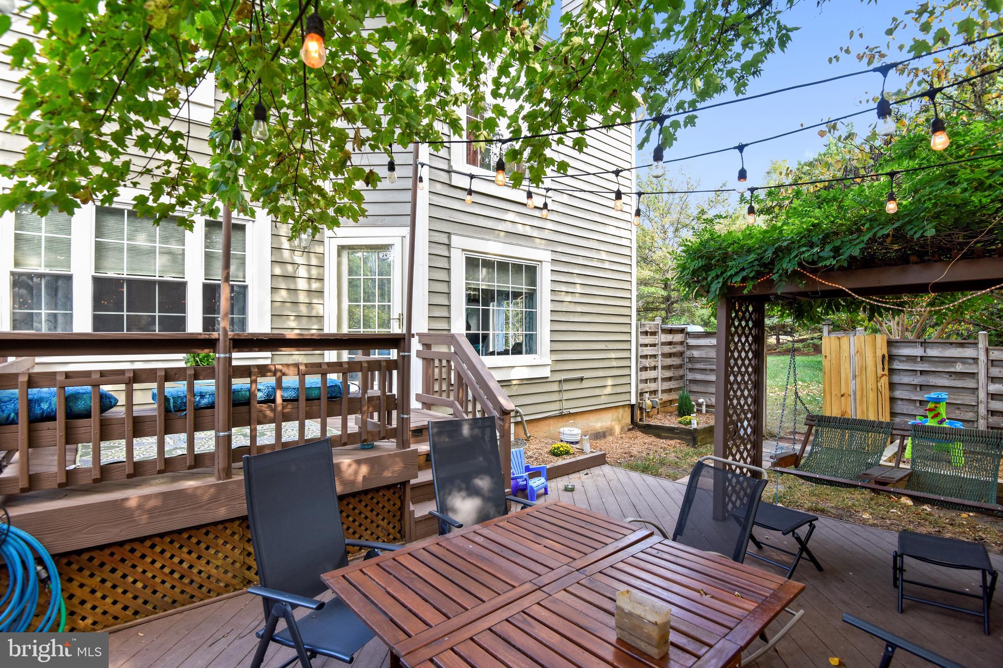 ASHBURN FARM - Residential