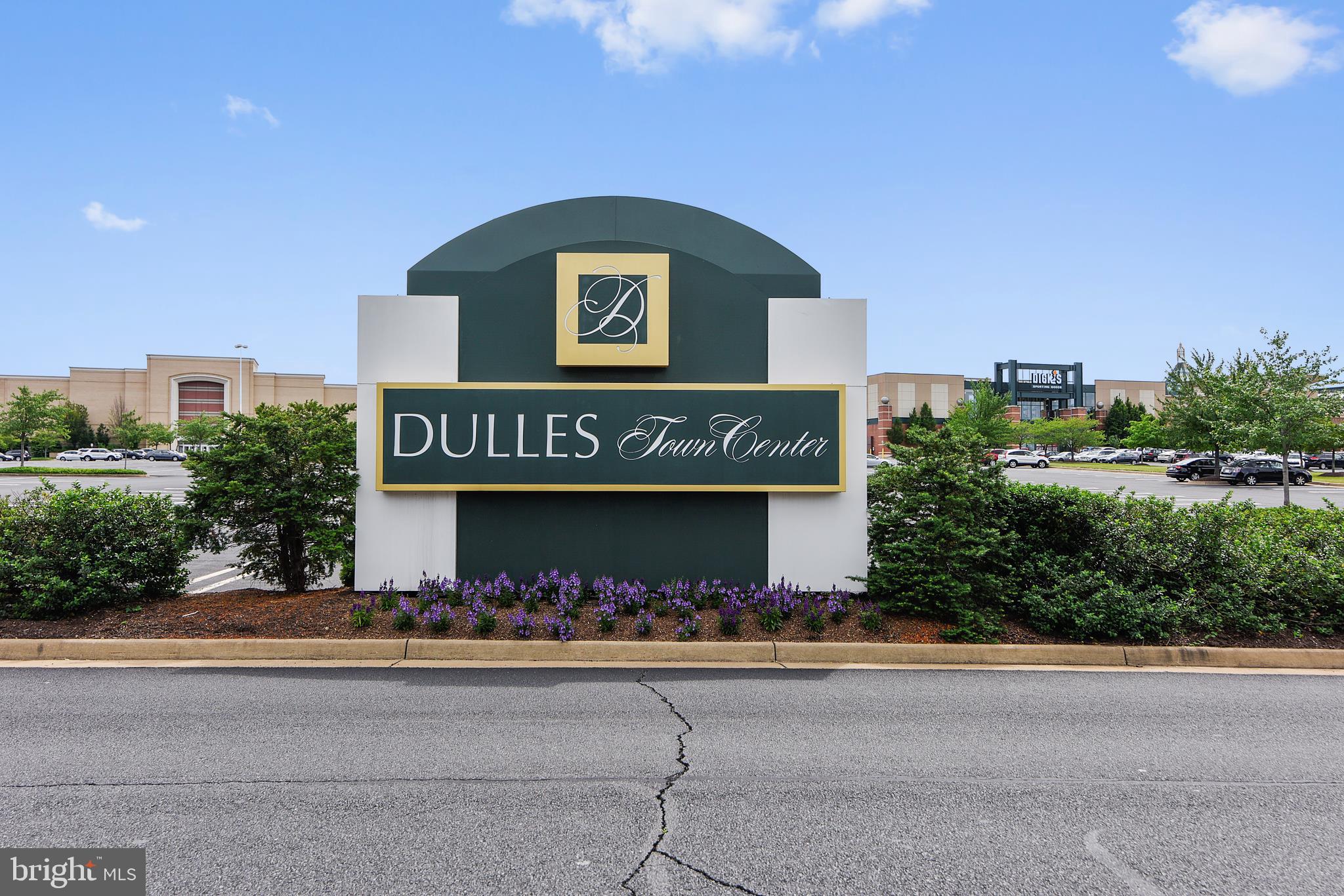 ASHBURN FARM - Residential