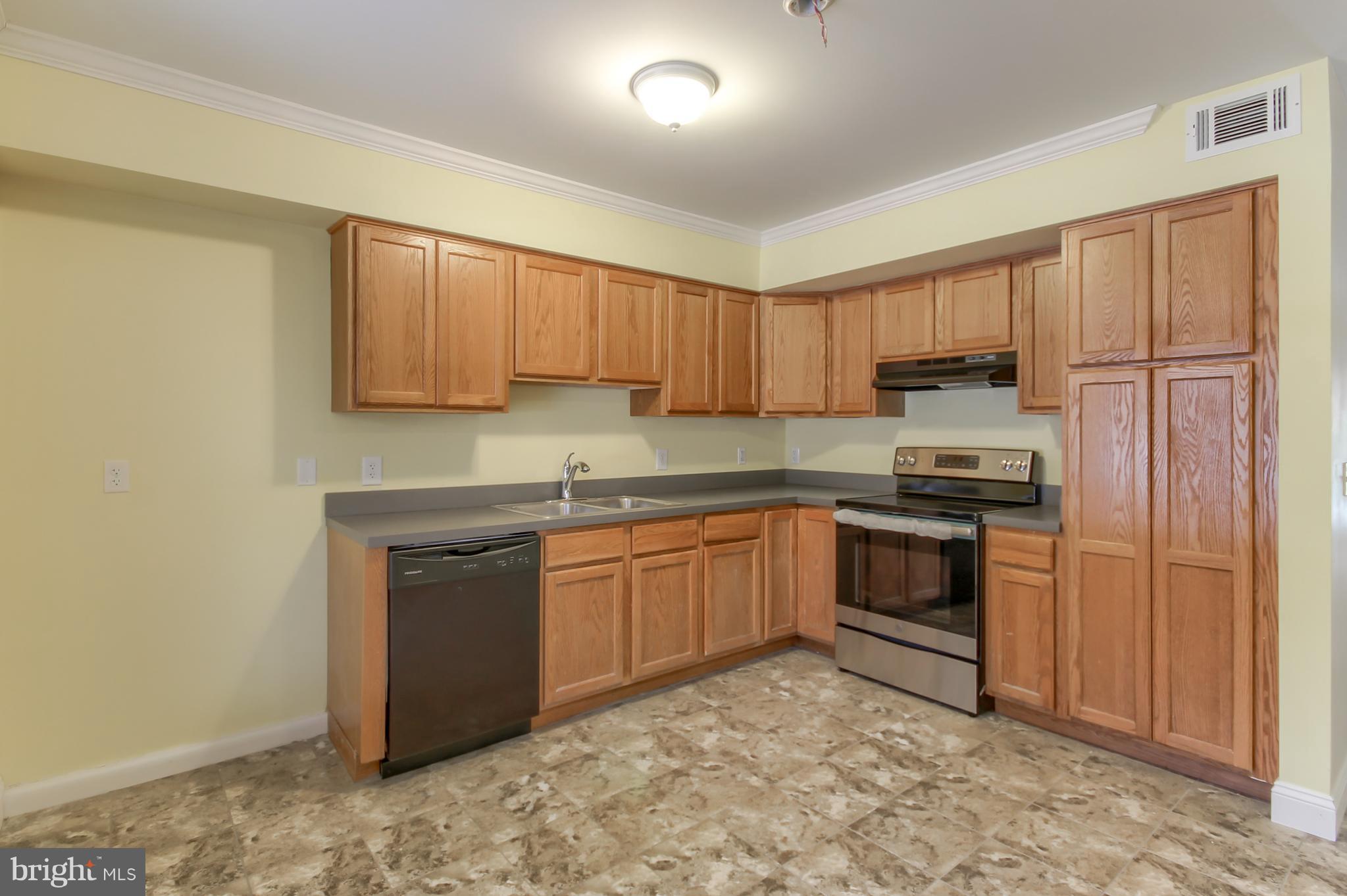 PETERSBURG COMMONS - Residential