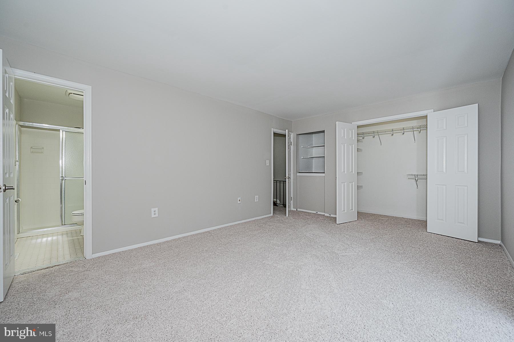 GREENBERRY WOODS - Residential