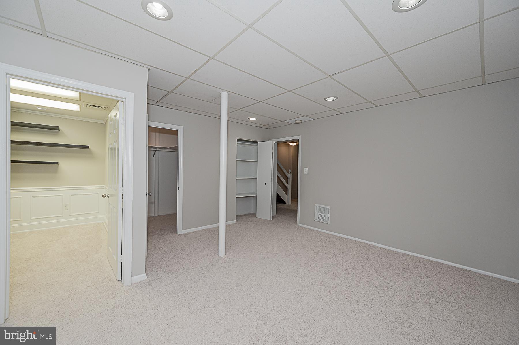 GREENBERRY WOODS - Residential