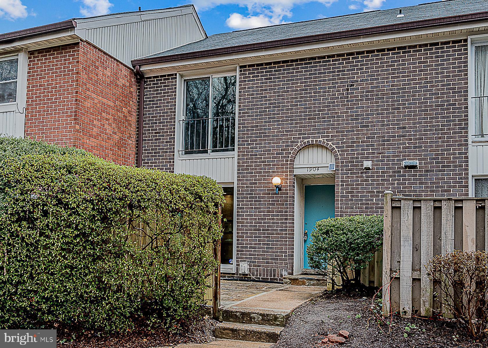 GREENBERRY WOODS - Residential