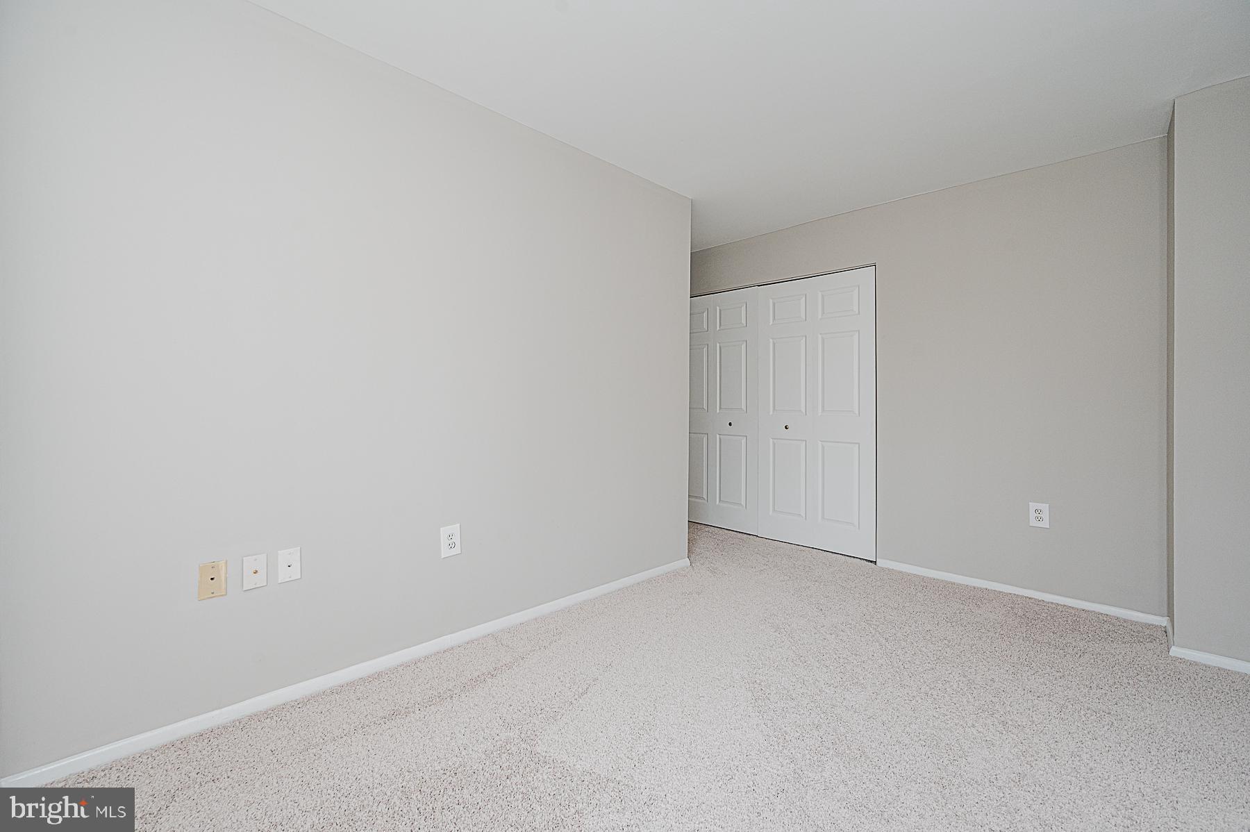 GREENBERRY WOODS - Residential