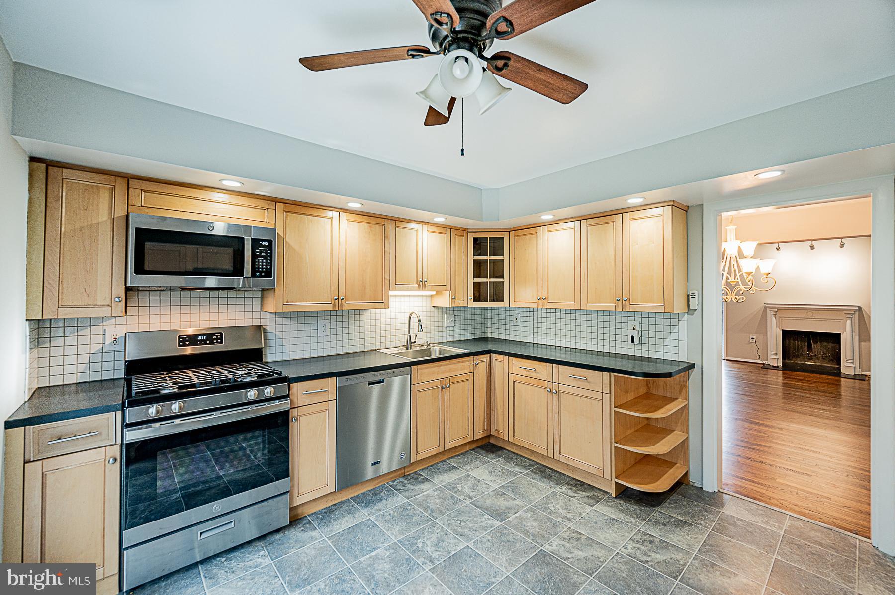 GREENBERRY WOODS - Residential