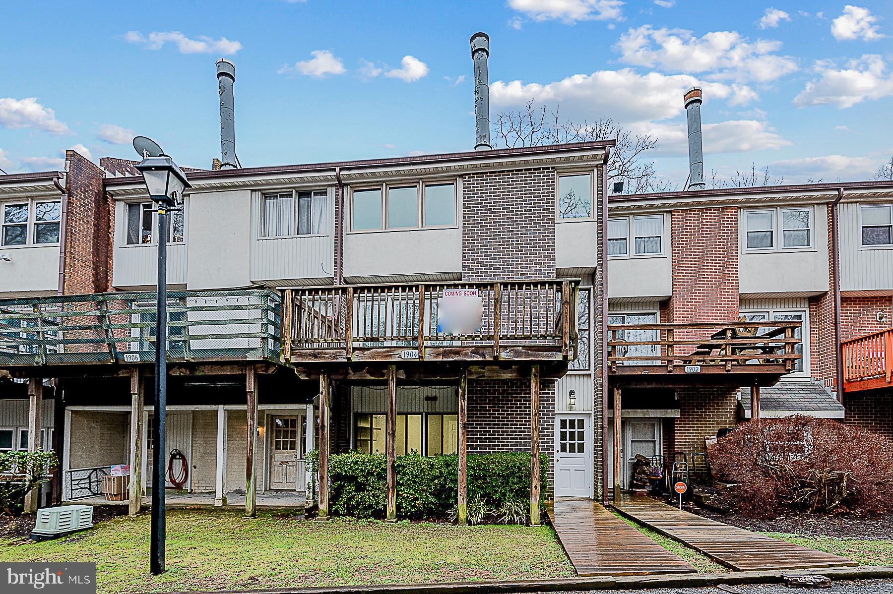 GREENBERRY WOODS - Residential