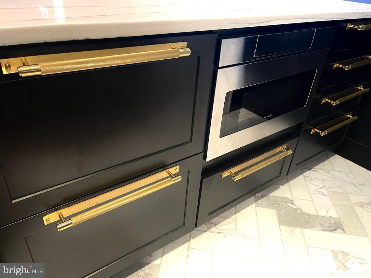 AVENUE OF THE ARTS - Residential