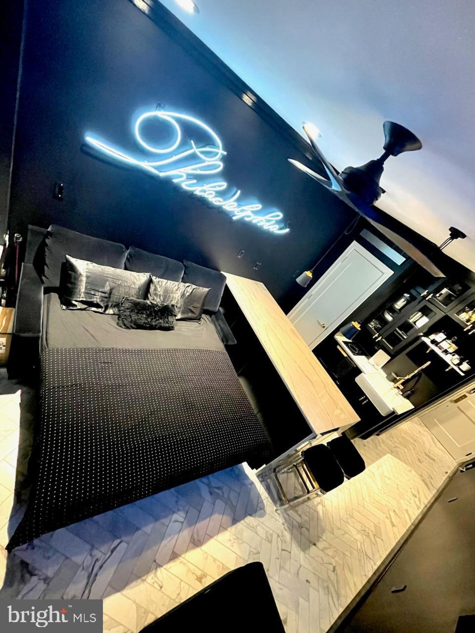 AVENUE OF THE ARTS - Residential