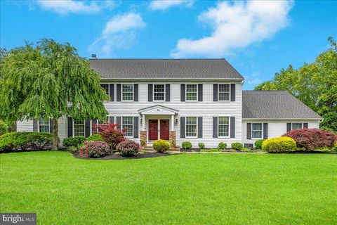 25 GINNIE LA WEST WINDSOR NJ 08550