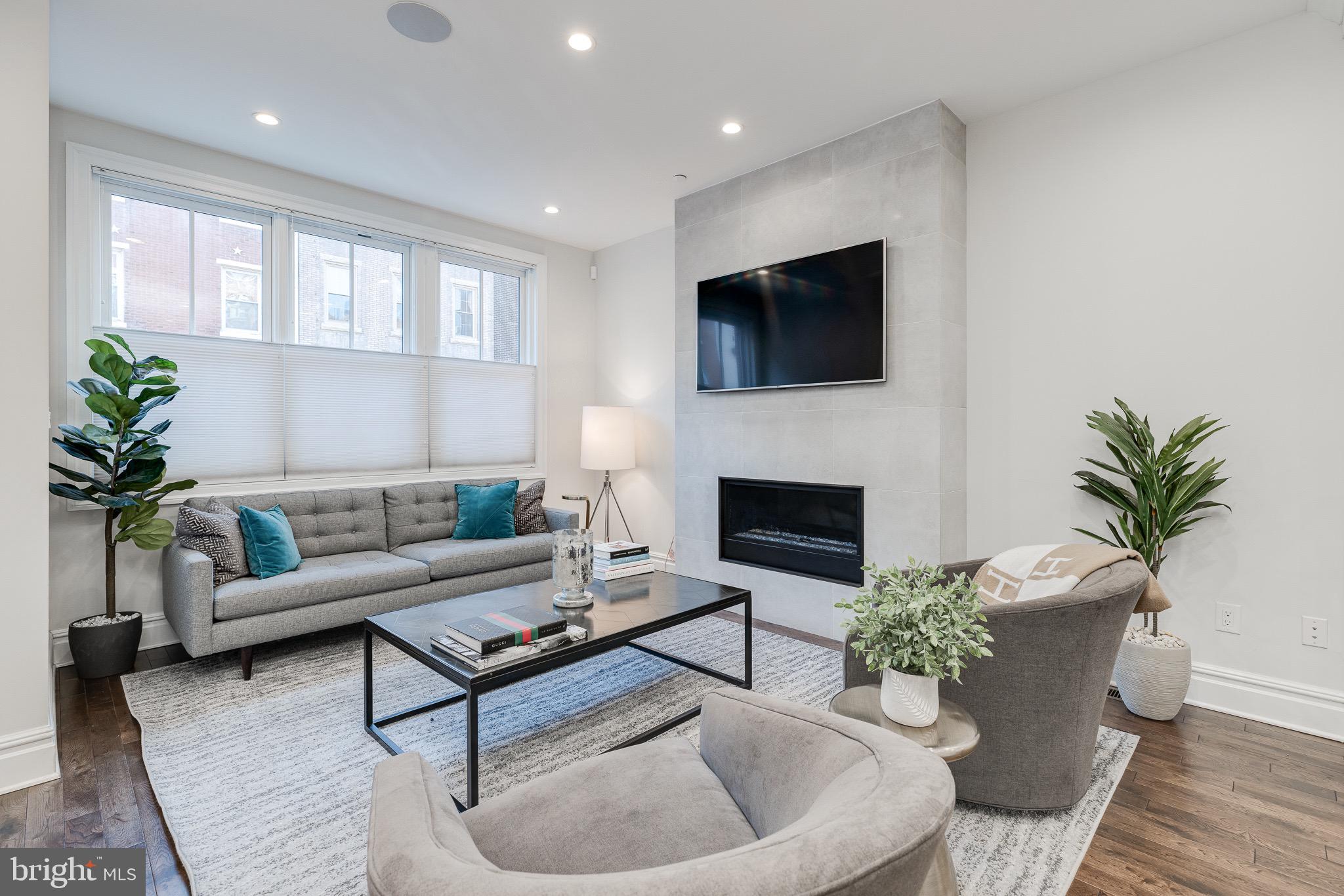 RITTENHOUSE SQUARE - Residential