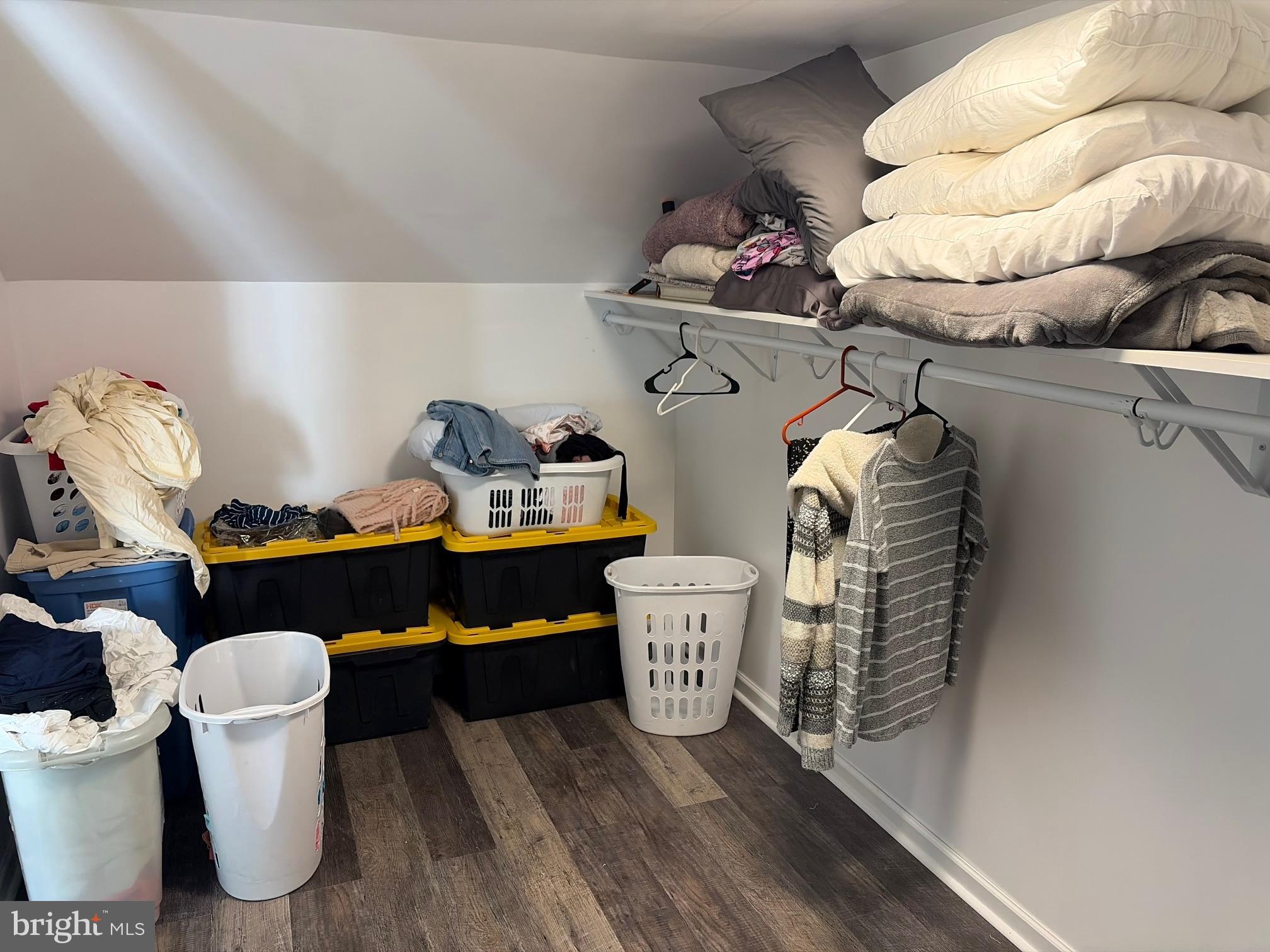 CLOVERDALE - Residential