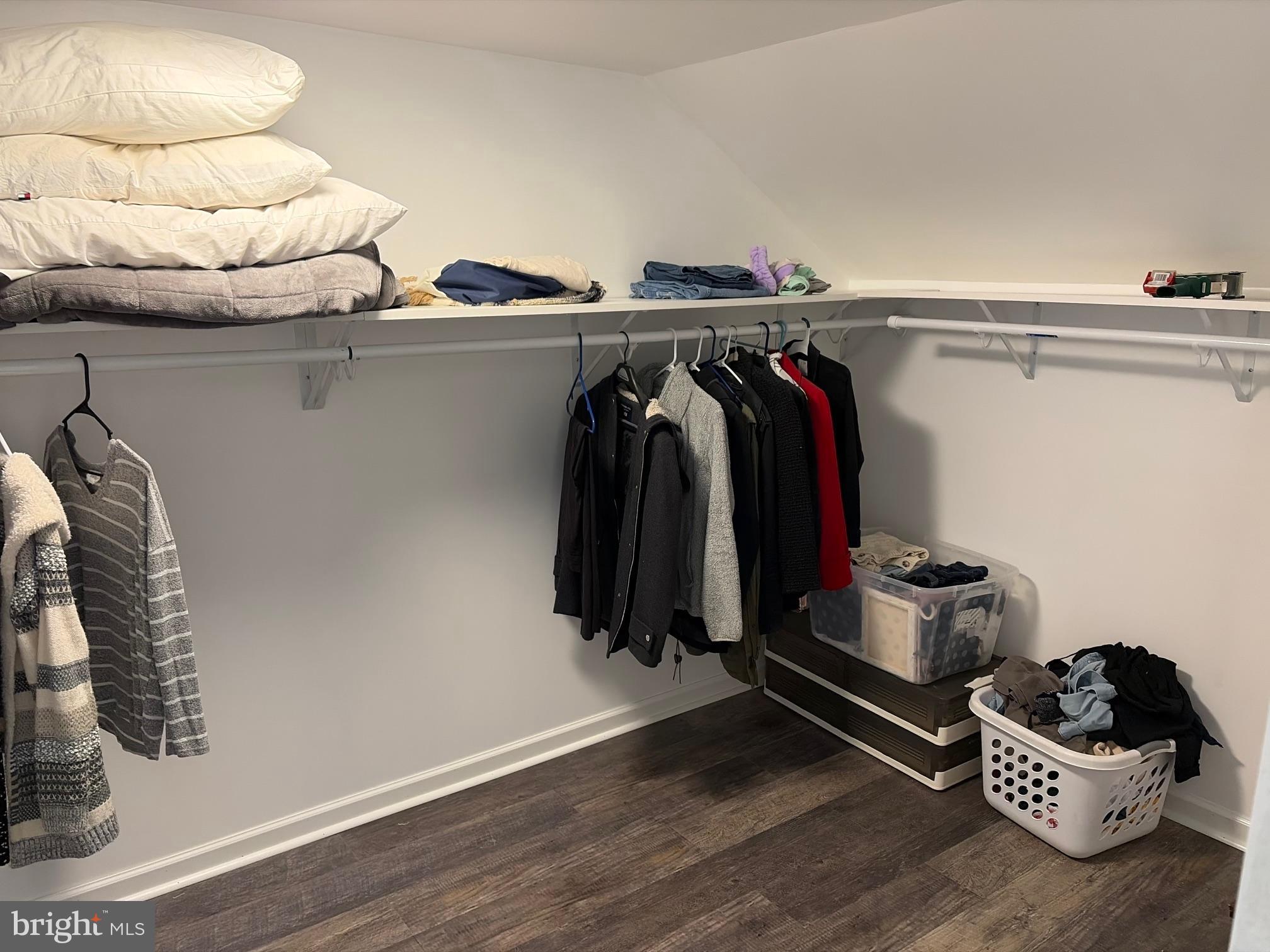 CLOVERDALE - Residential