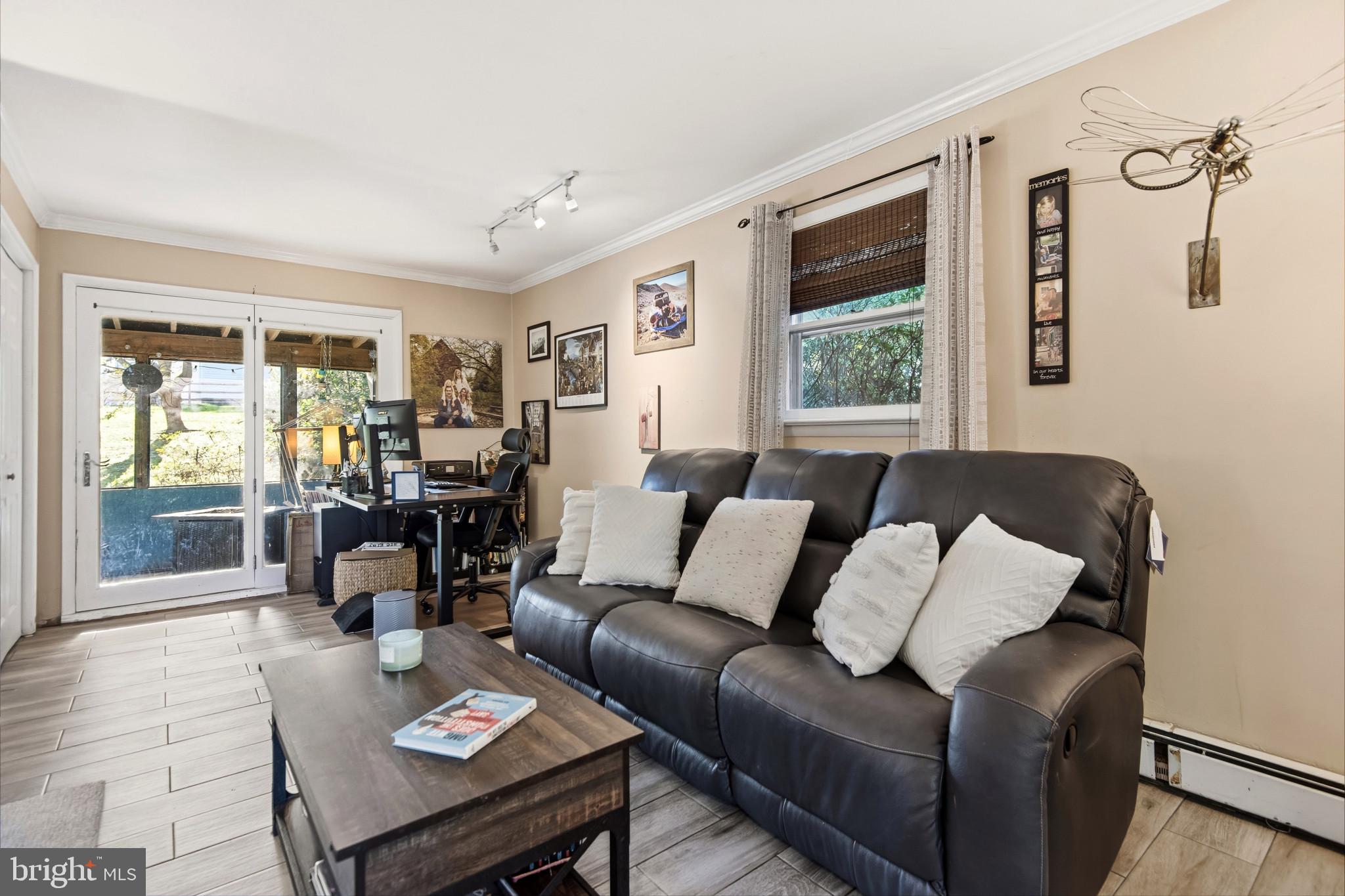 CLOVERDALE - Residential