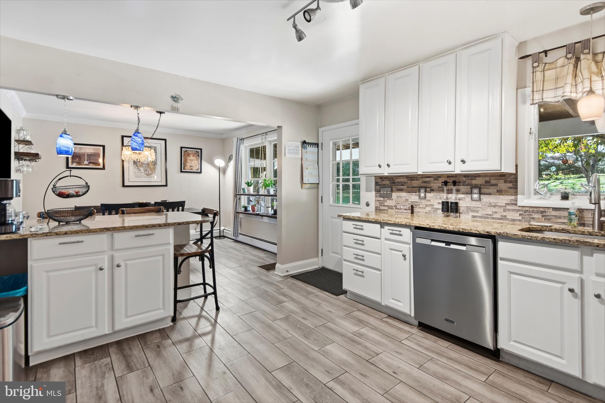 CLOVERDALE - Residential