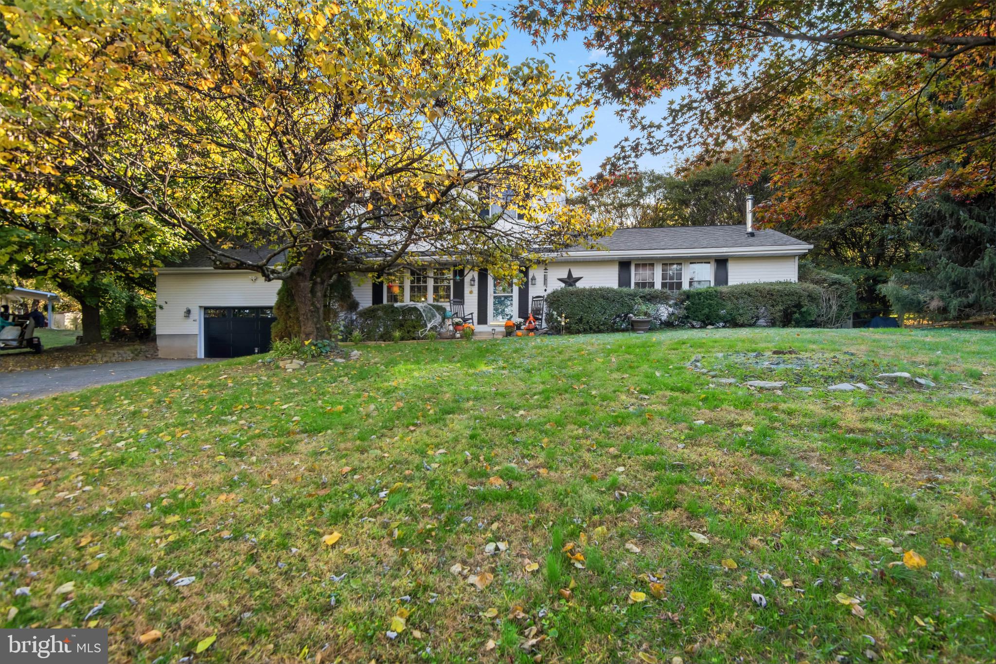 1602 THORNWOOD COURT