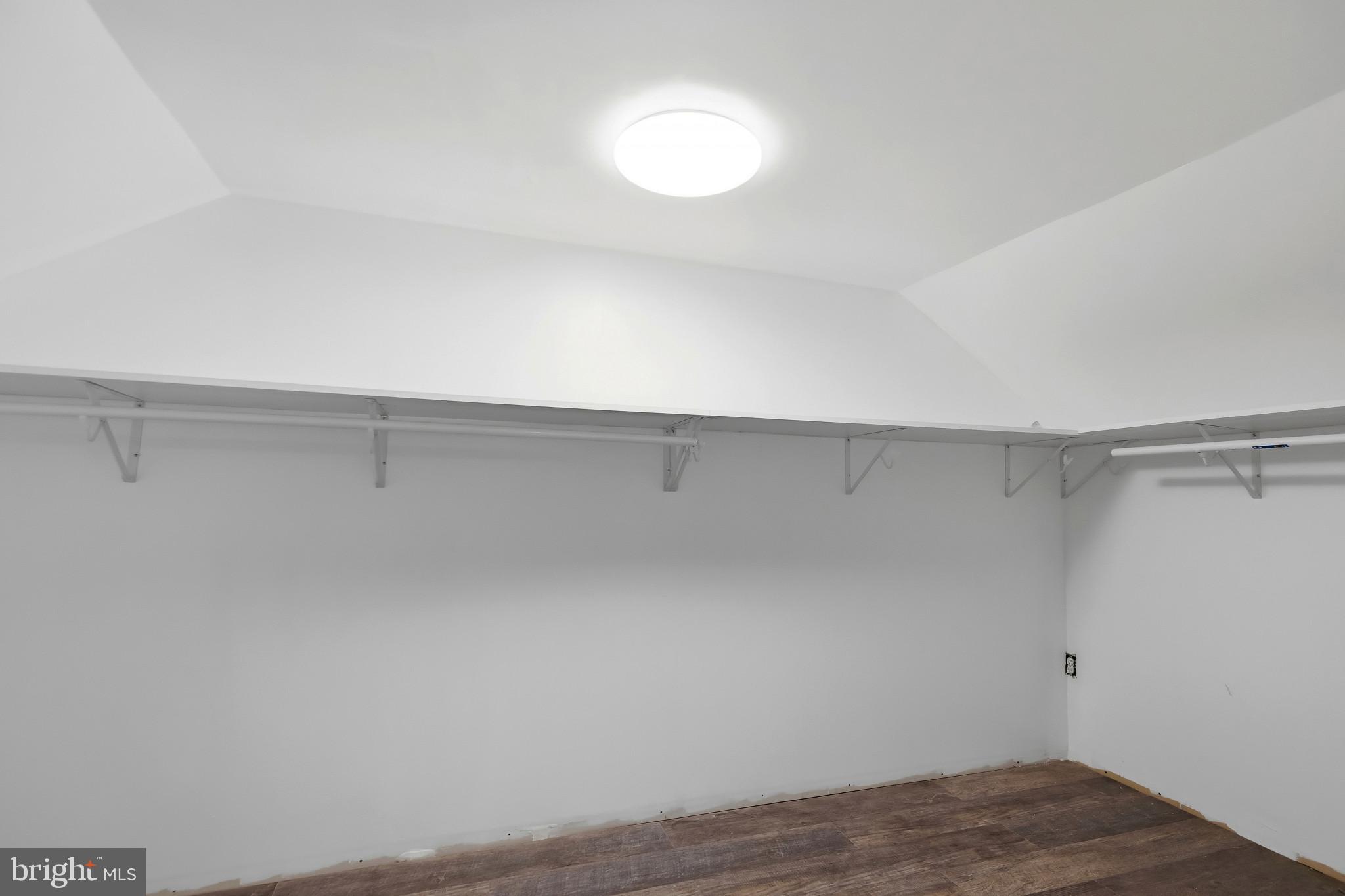 CLOVERDALE - Residential