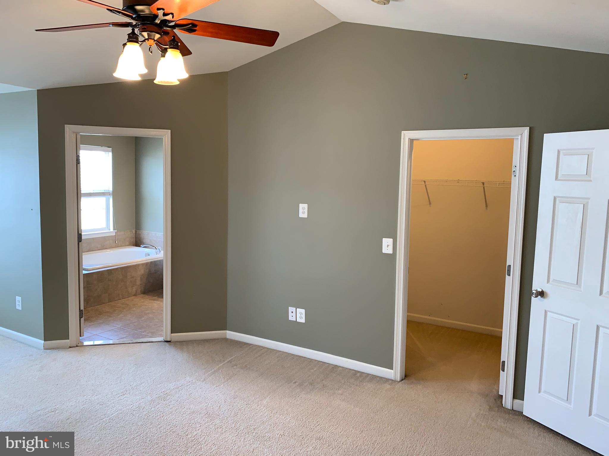 LAKELAND PLACE - Residential