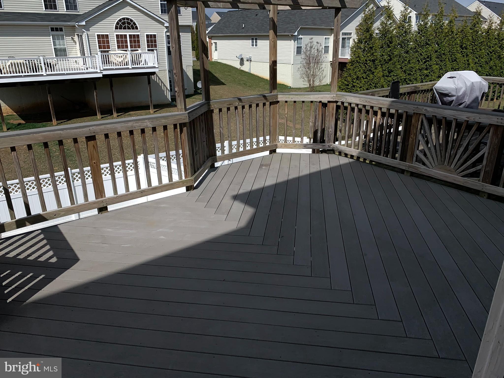 LAKELAND PLACE - Residential