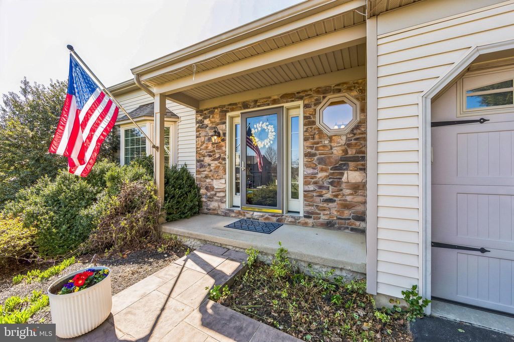 Photo of 34 Camellia Court, LITITZ, PA 17543 (MLS # PALA2066986)