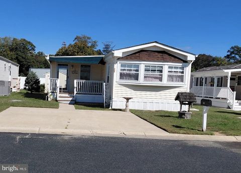 Photo of 309 N Grande Boulevard, RIO GRANDE, NJ 08242 (MLS # NJCM2006156)