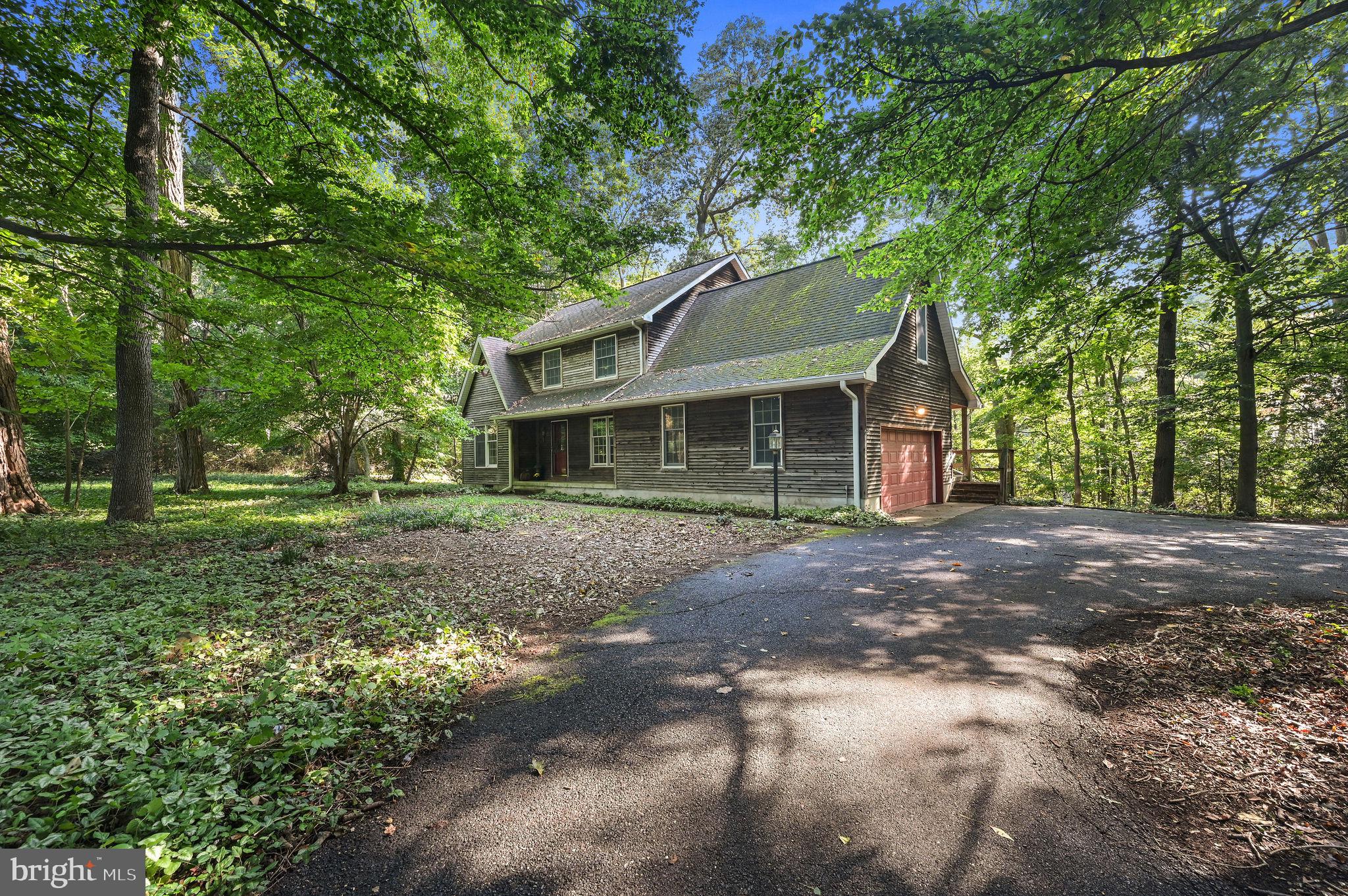 202 GOLDEN OAK DRIVE