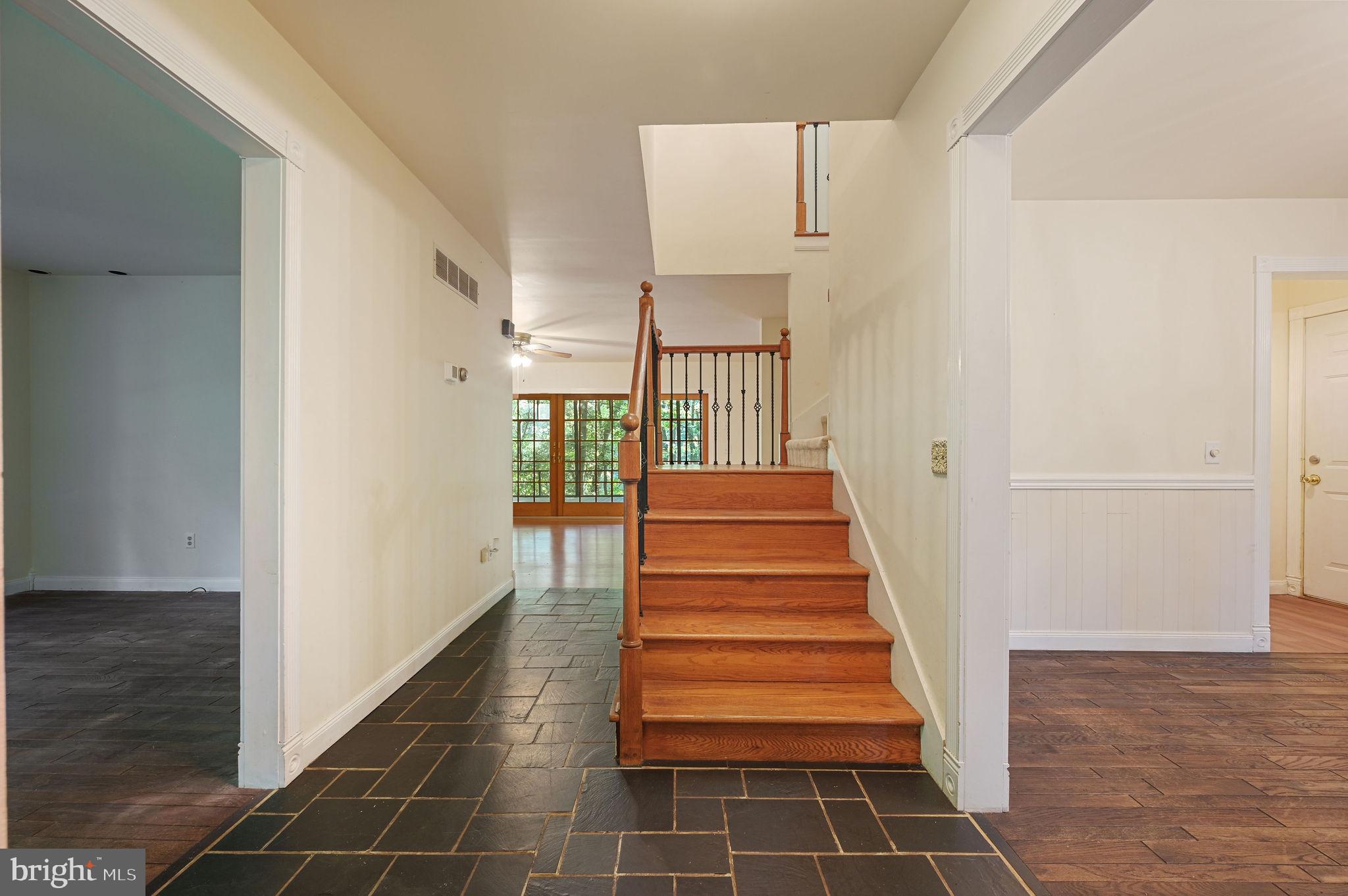 202 GOLDEN OAK DRIVE