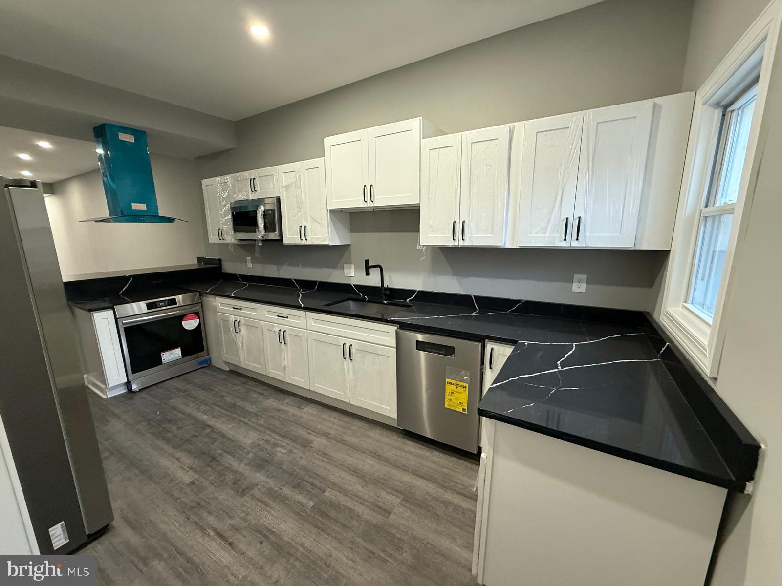 HARLEM PARK - Residential Lease