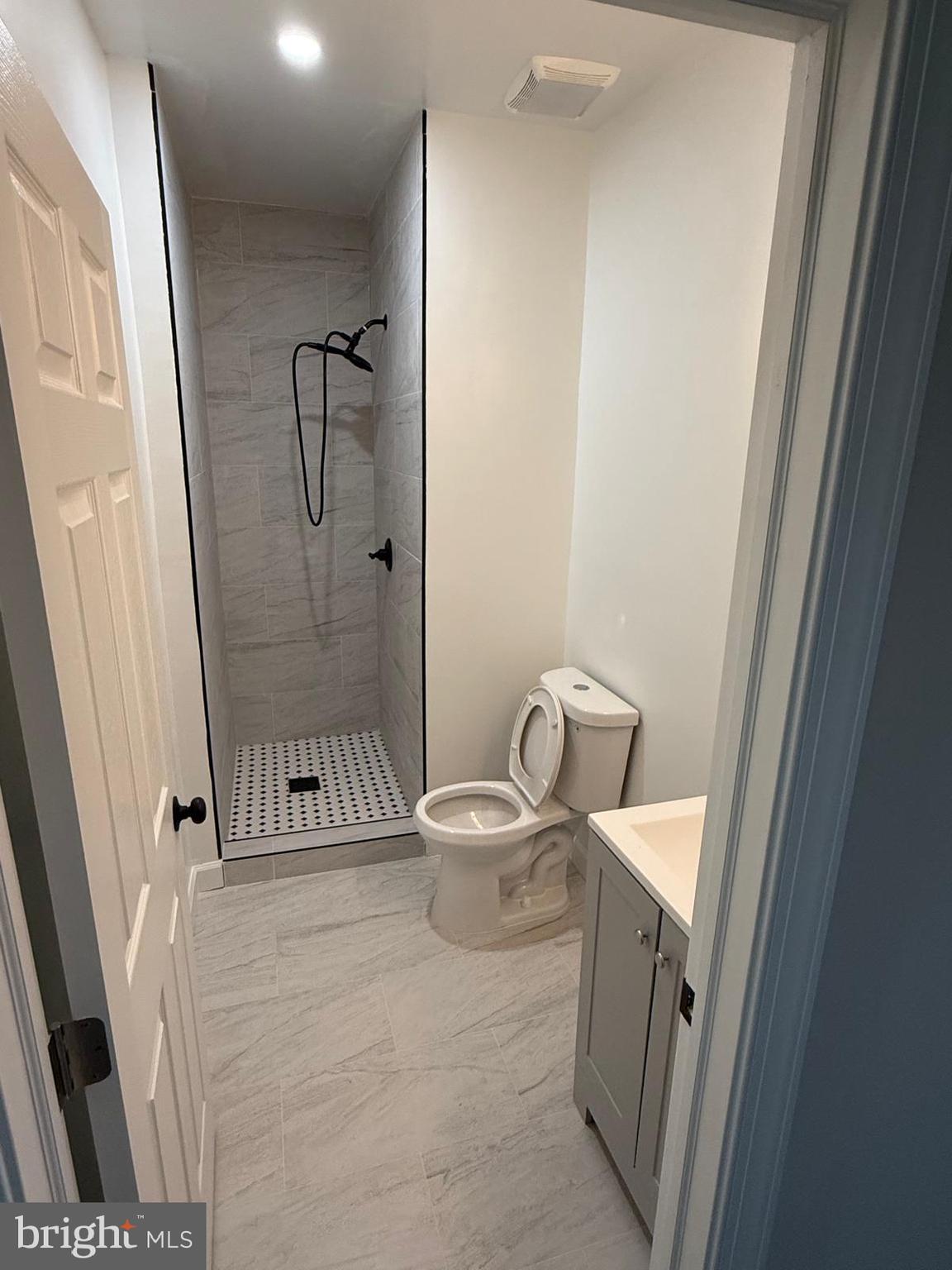HARLEM PARK - Residential Lease