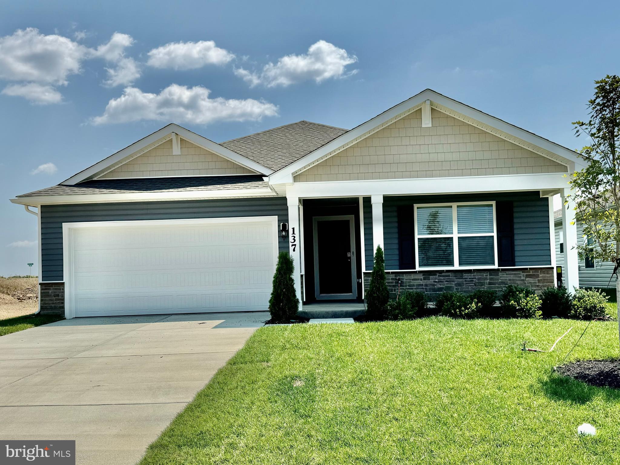 VALLEY VIEW - Residential Lease