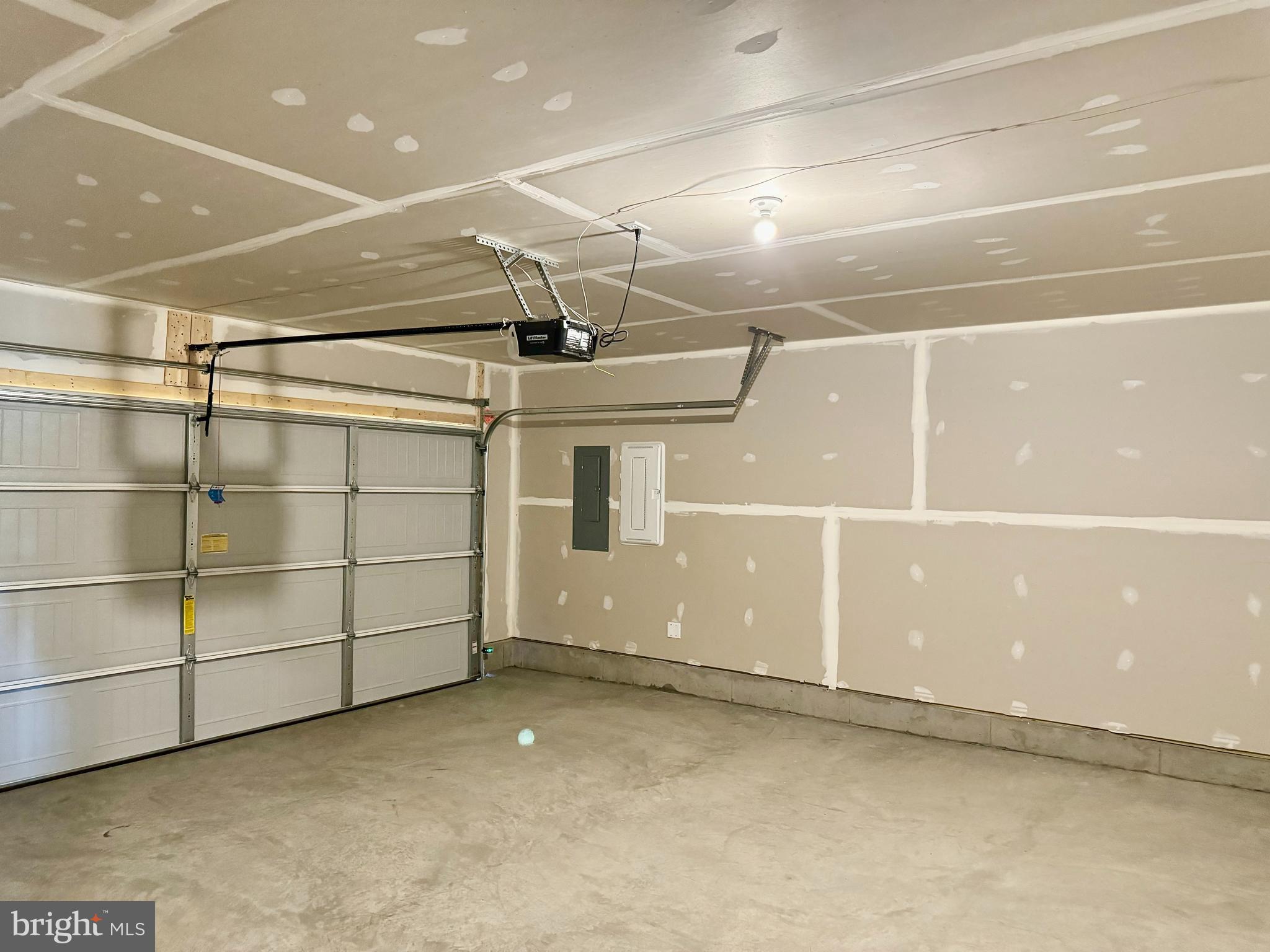 VALLEY VIEW - Residential Lease