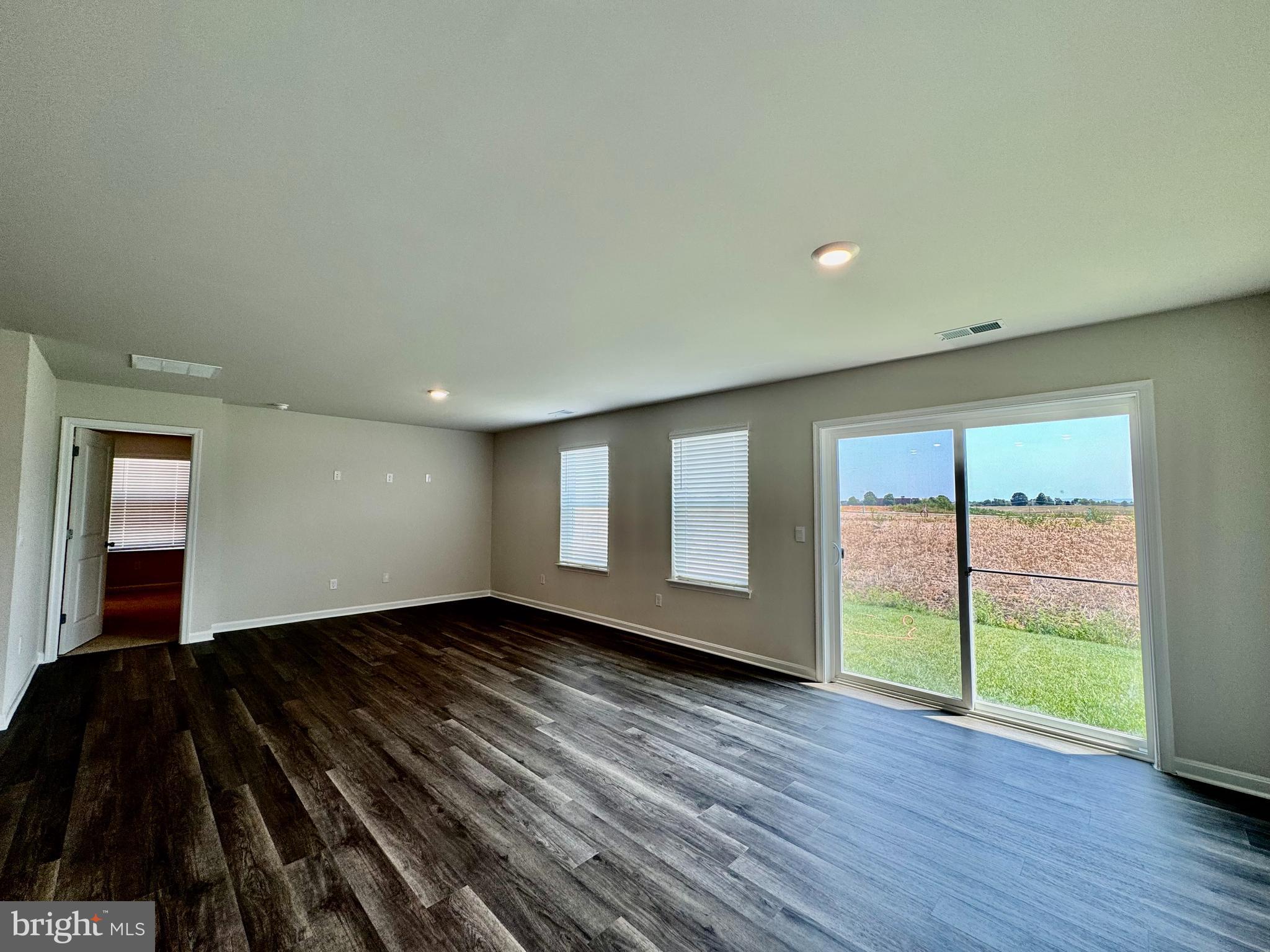 VALLEY VIEW - Residential Lease