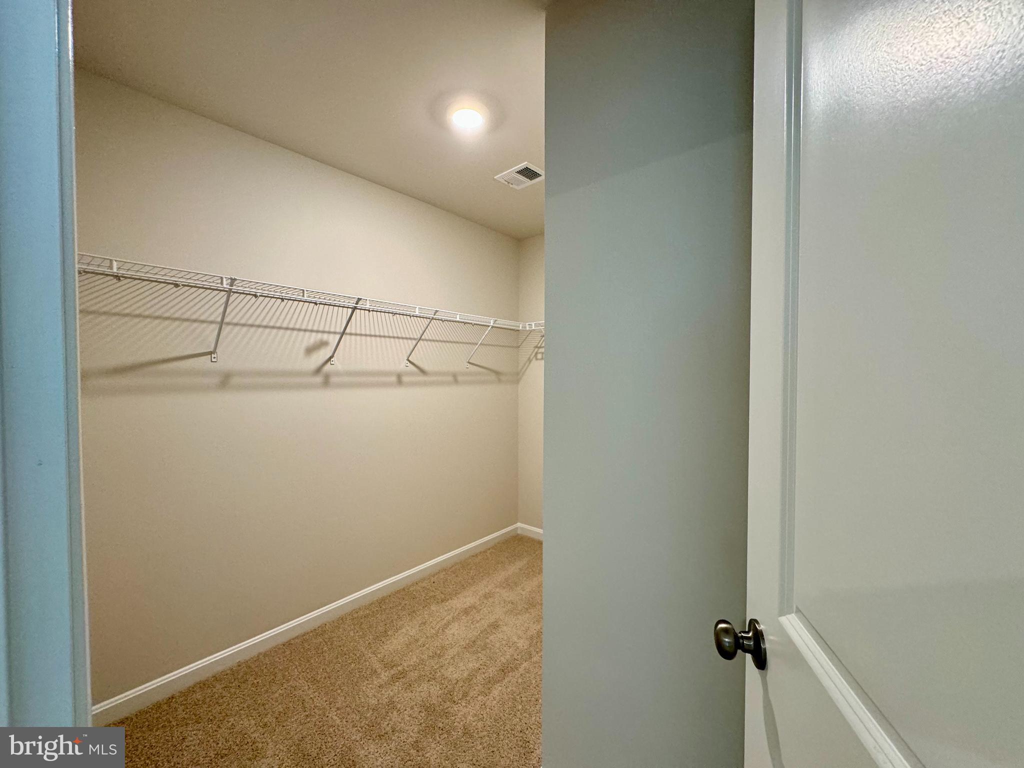 VALLEY VIEW - Residential Lease