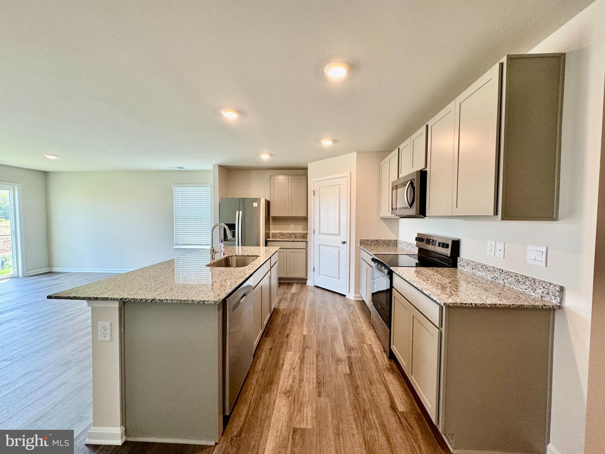 VALLEY VIEW - Residential Lease