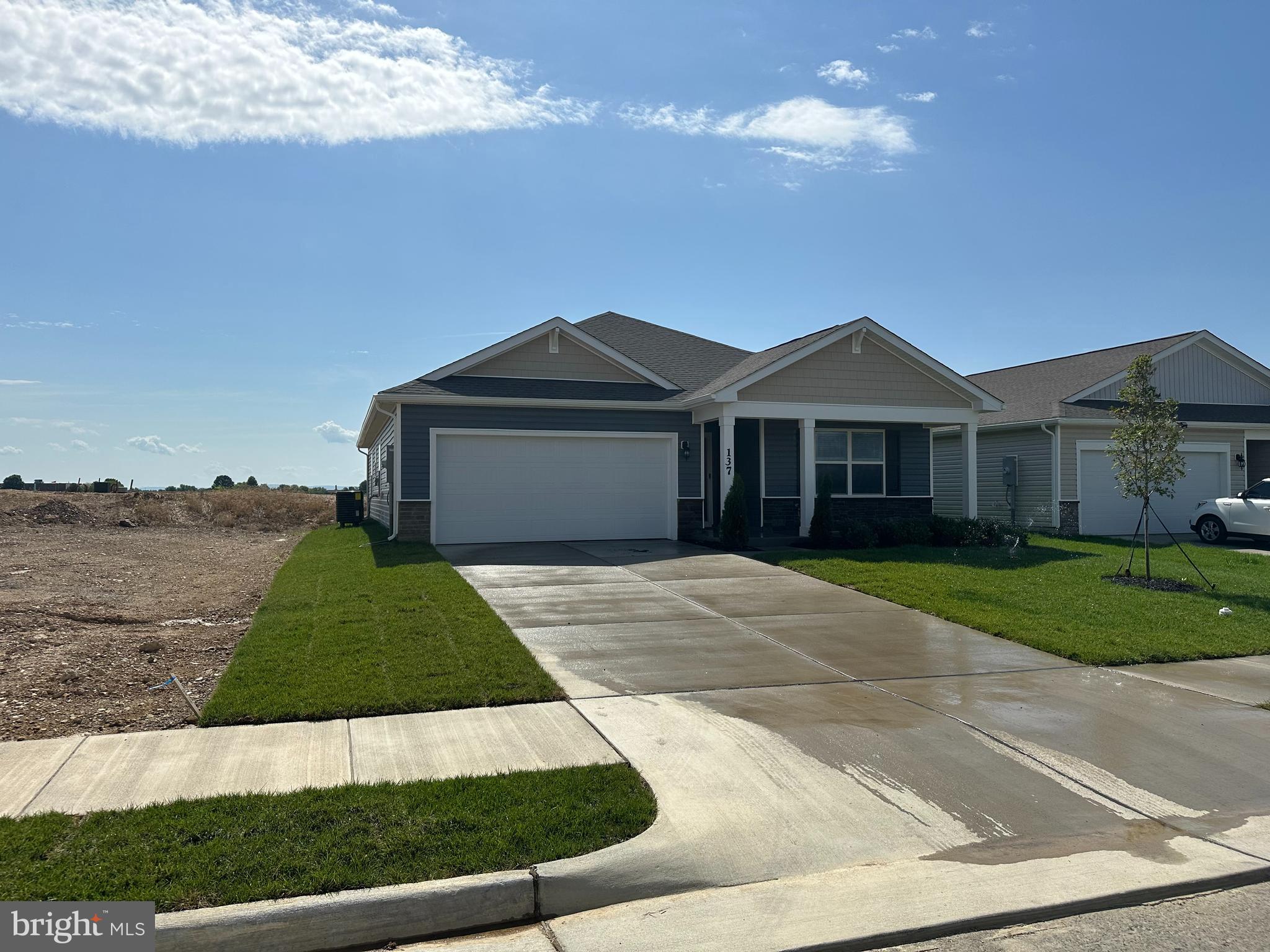 VALLEY VIEW - Residential Lease