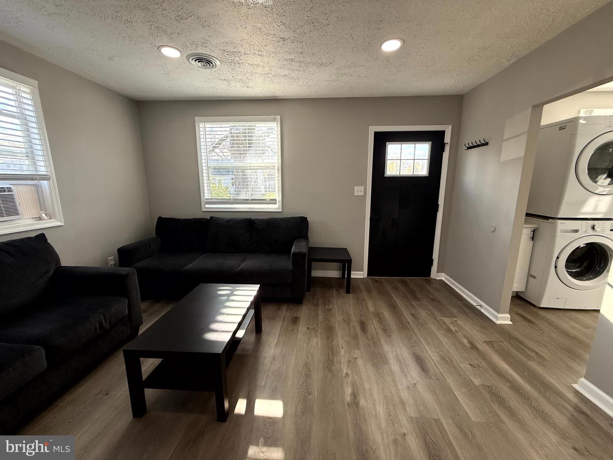 NORTH DEEN - Residential