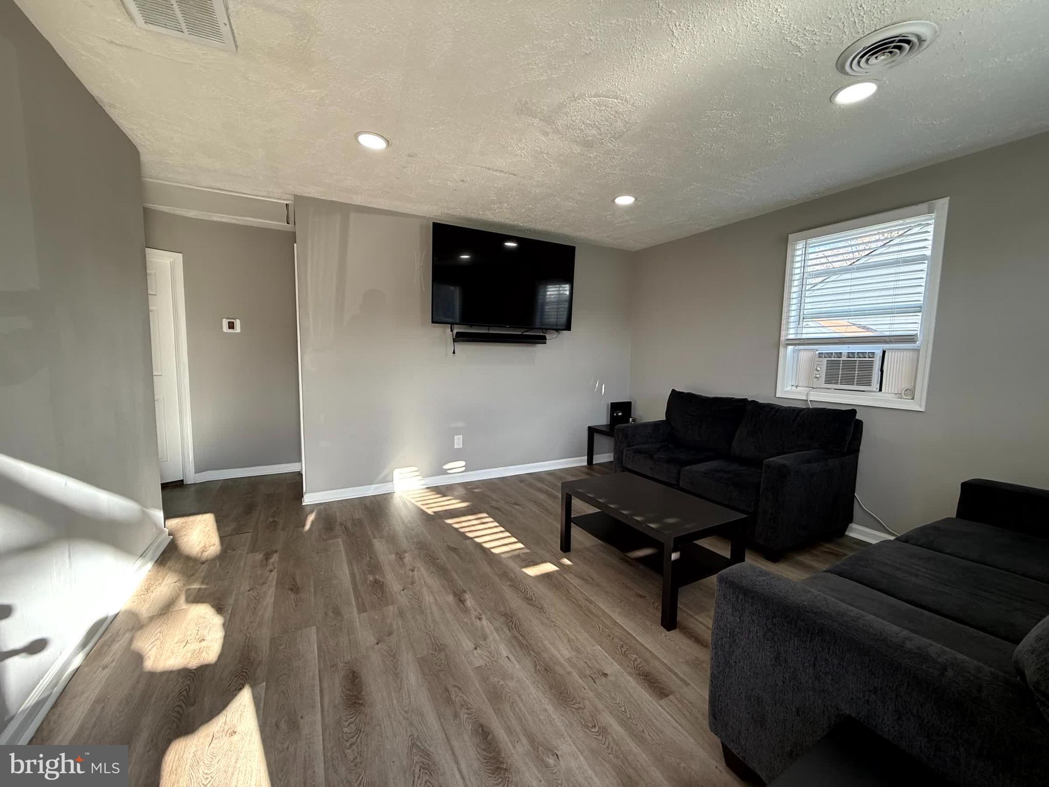 147 BANNISTER AVENUE