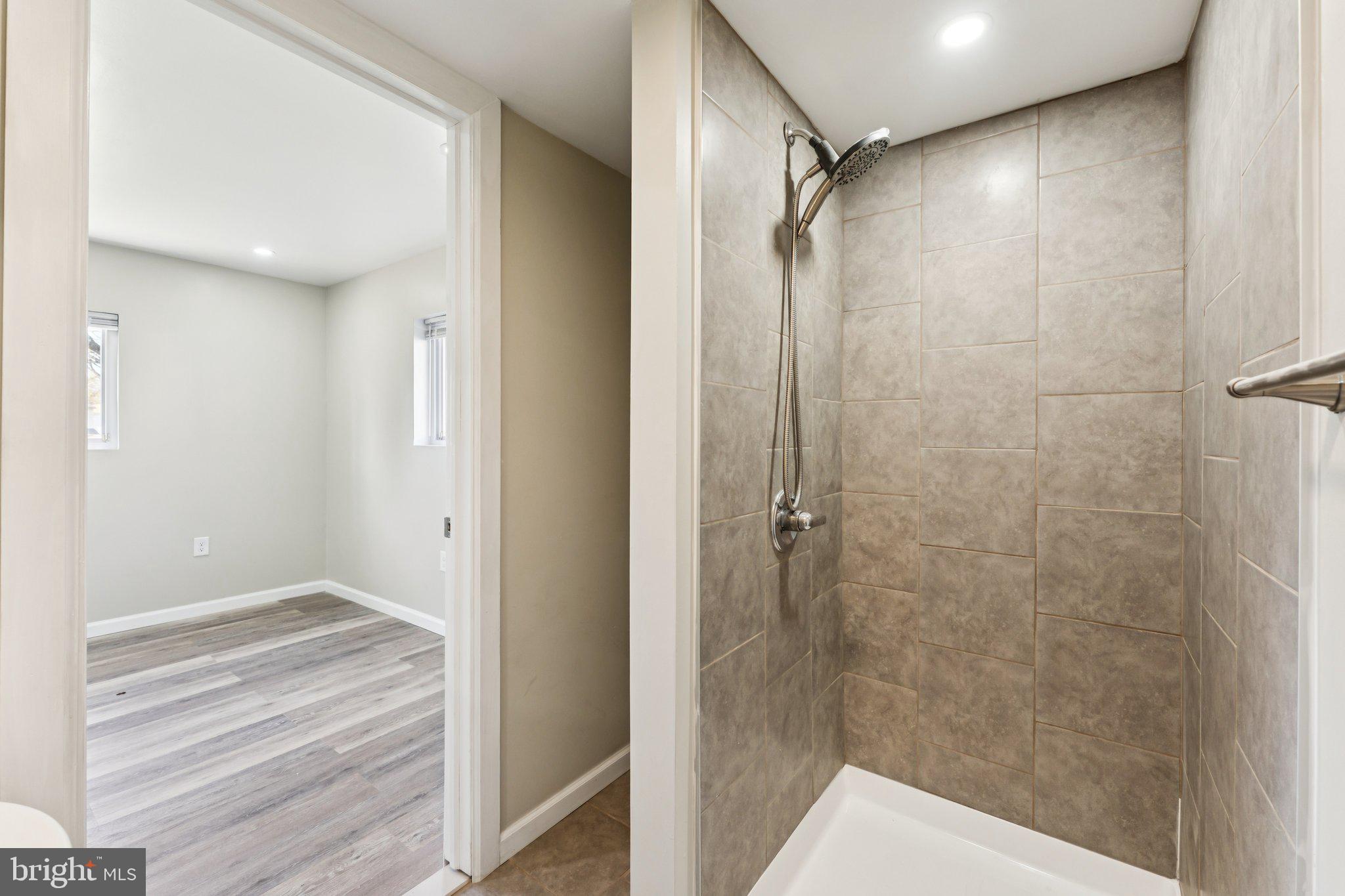 WYNNEWOOD - Residential