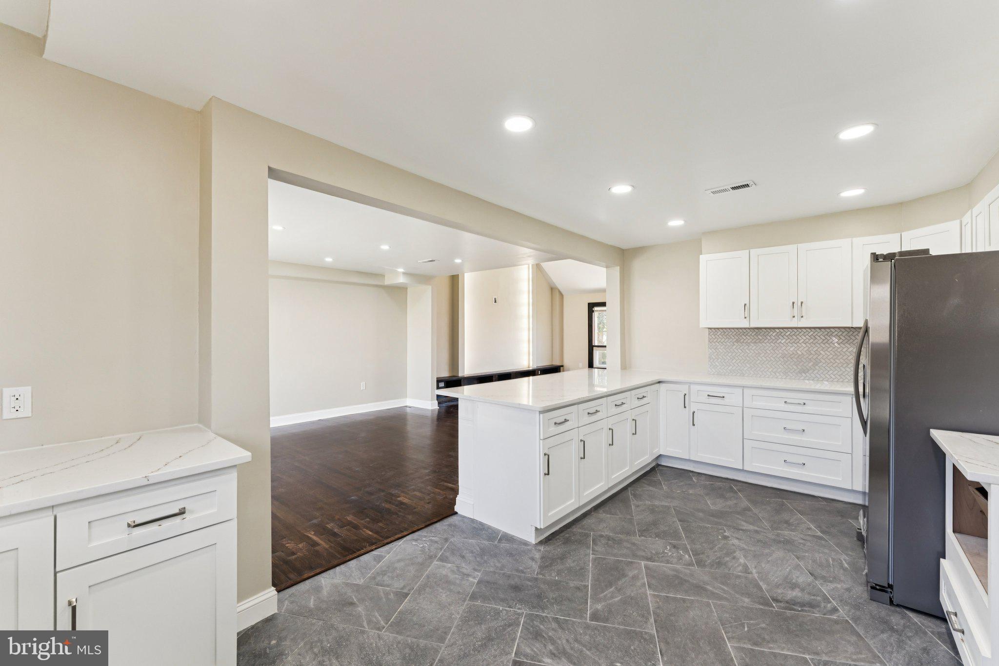 WYNNEWOOD - Residential