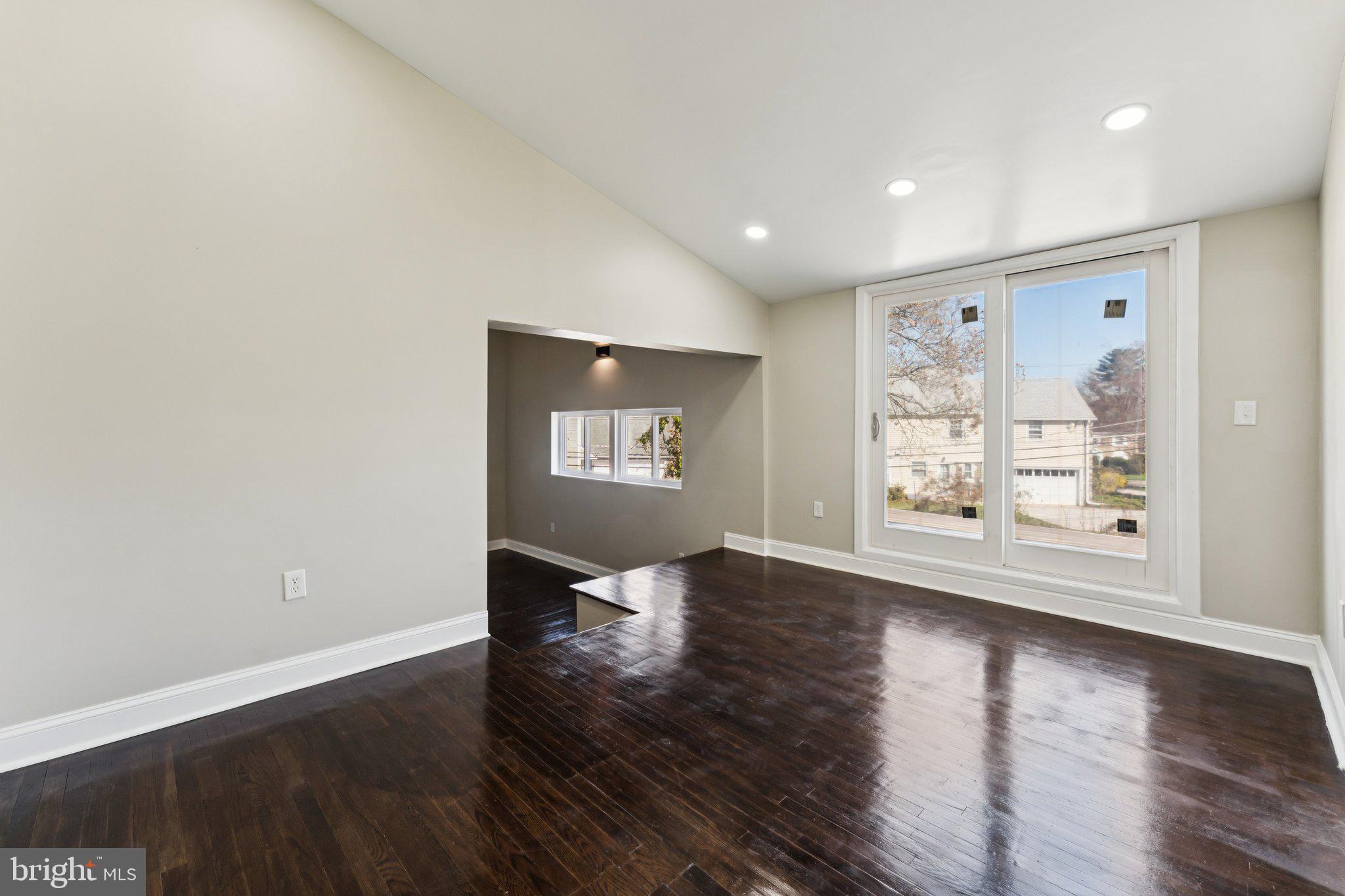 WYNNEWOOD - Residential