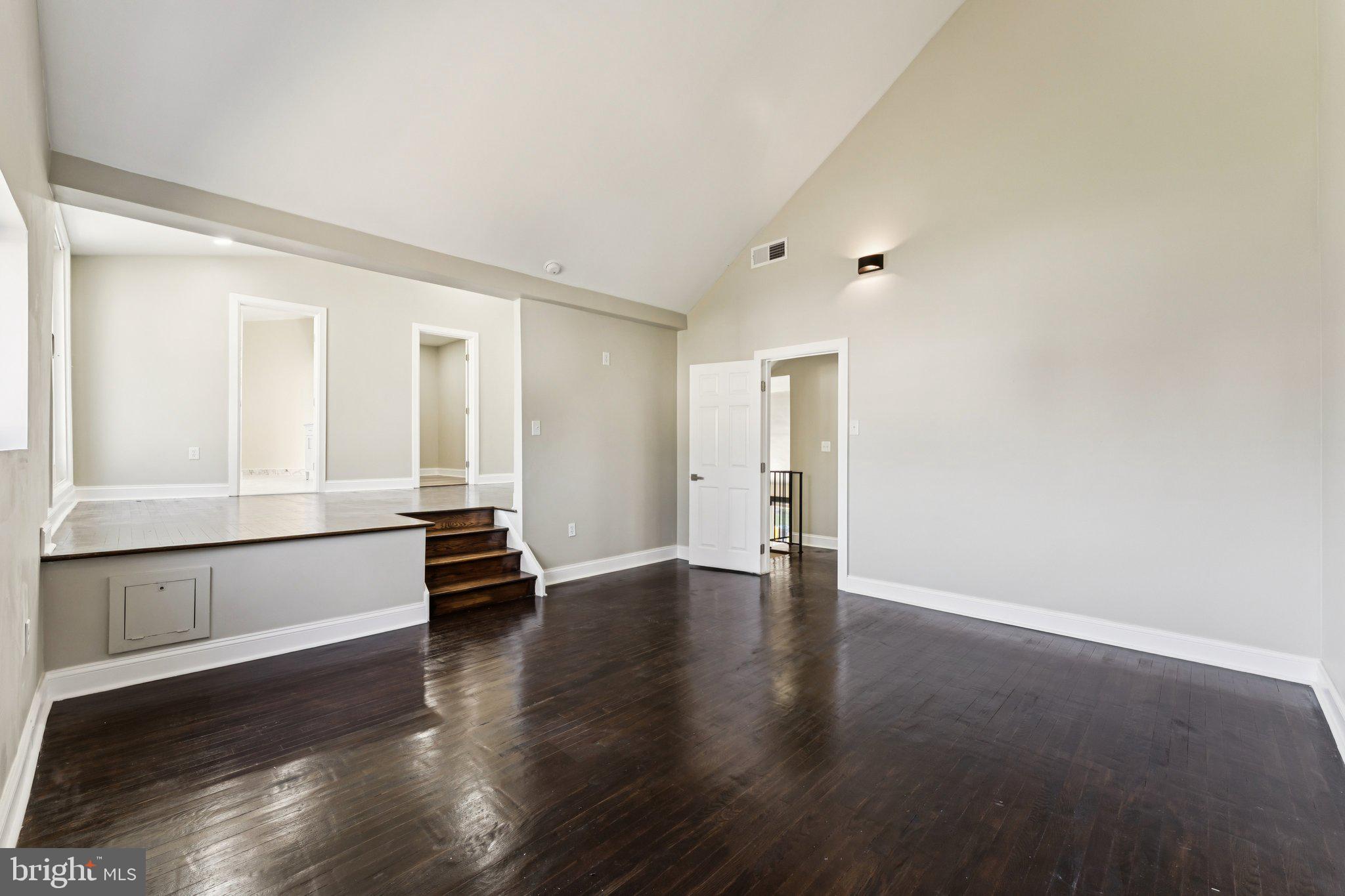 WYNNEWOOD - Residential