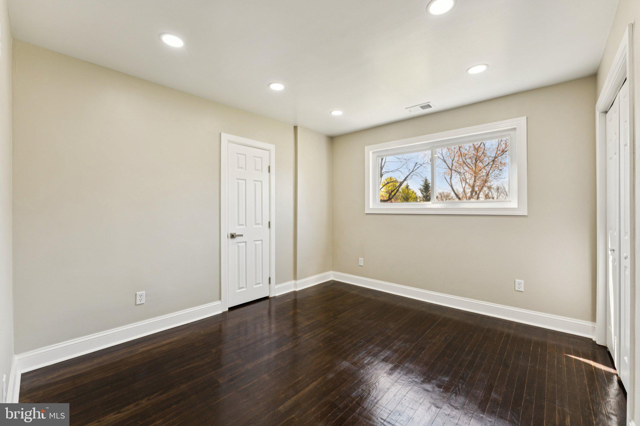 WYNNEWOOD - Residential