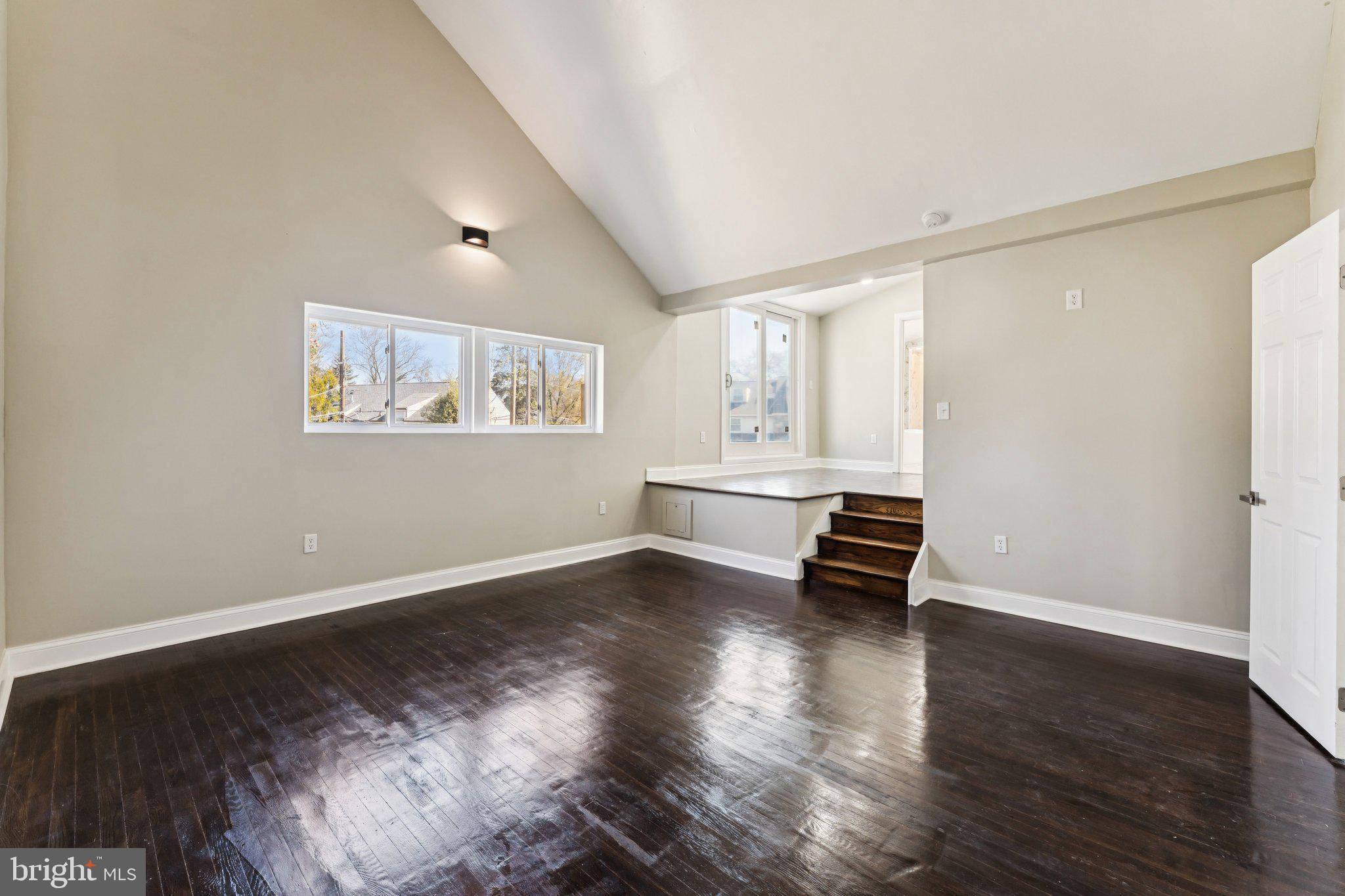 WYNNEWOOD - Residential