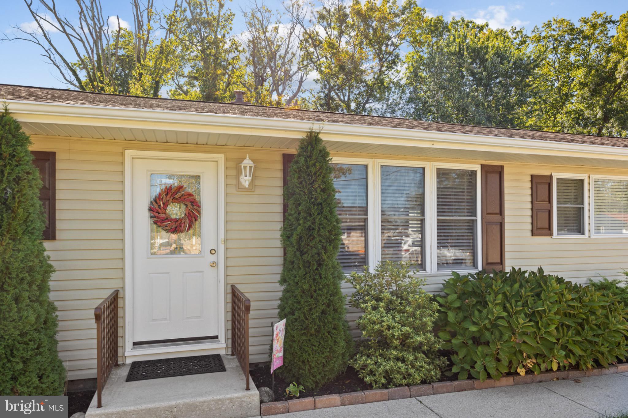 1091 GRANDVIEW DRIVE