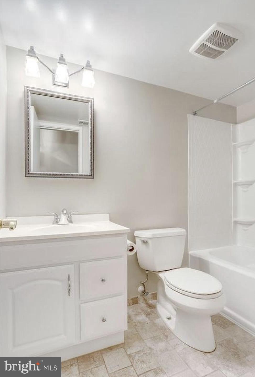 JEFFERSON MEWS - Residential Lease