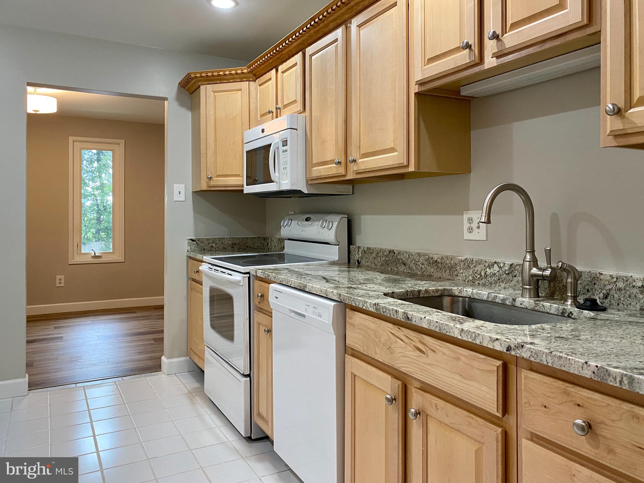 JEFFERSON MEWS - Residential Lease