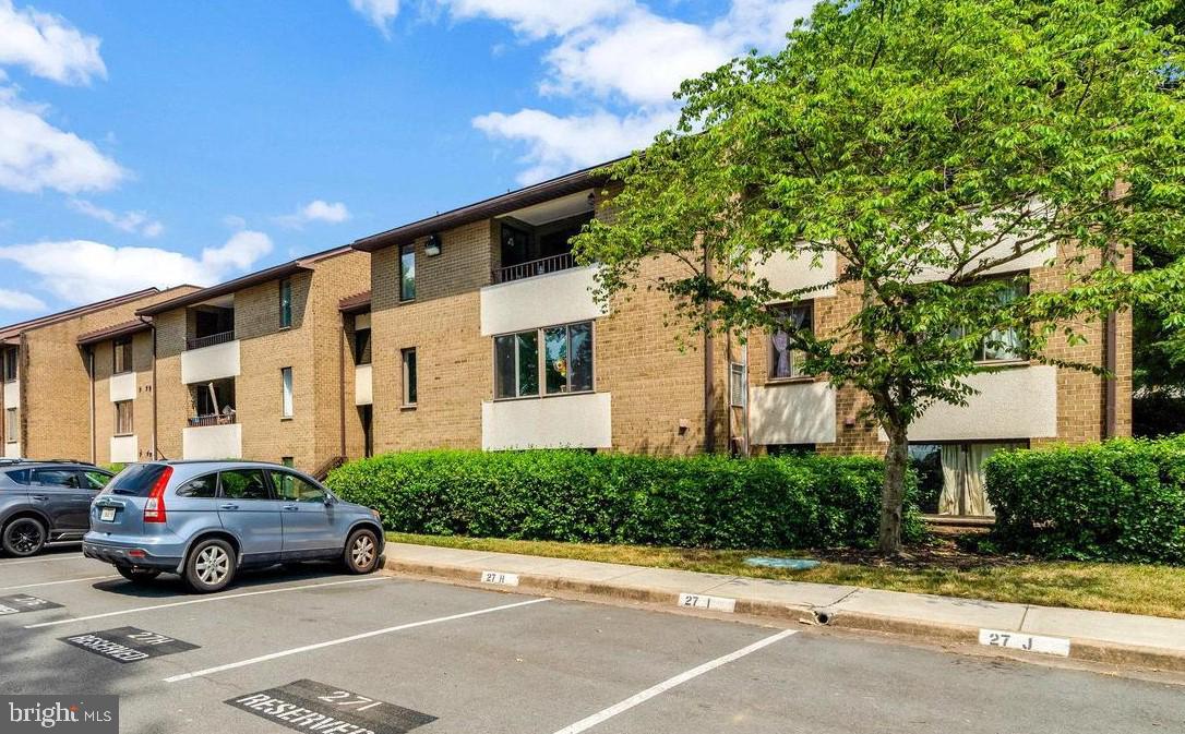 JEFFERSON MEWS - Residential Lease