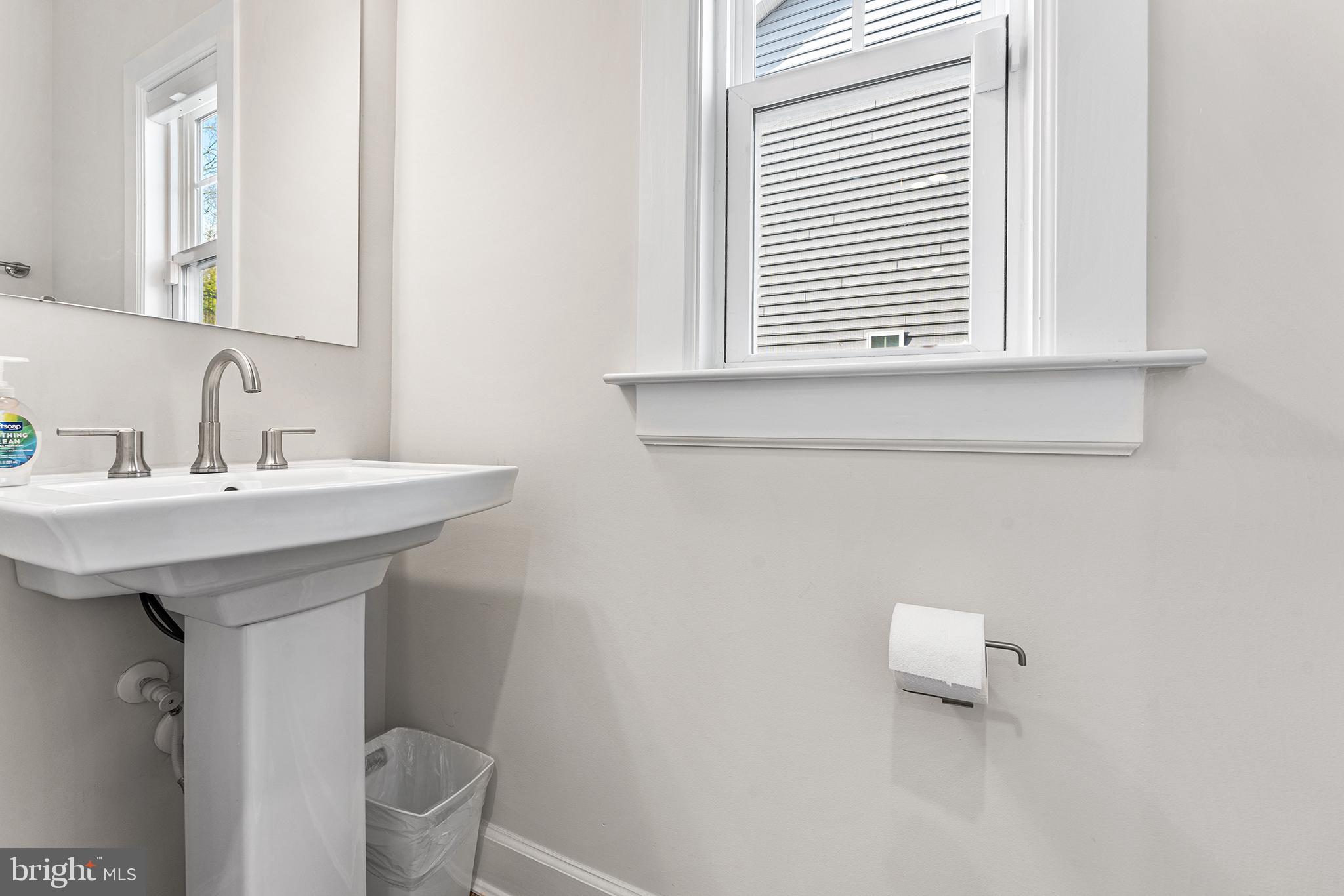 PONDS EDGE - Residential