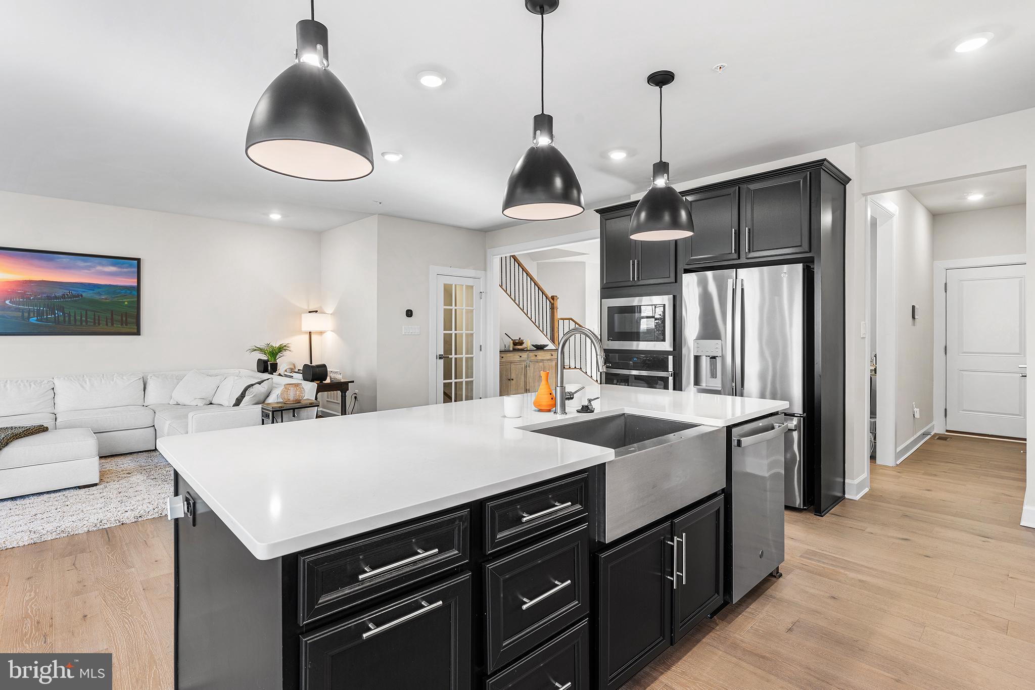 PONDS EDGE - Residential